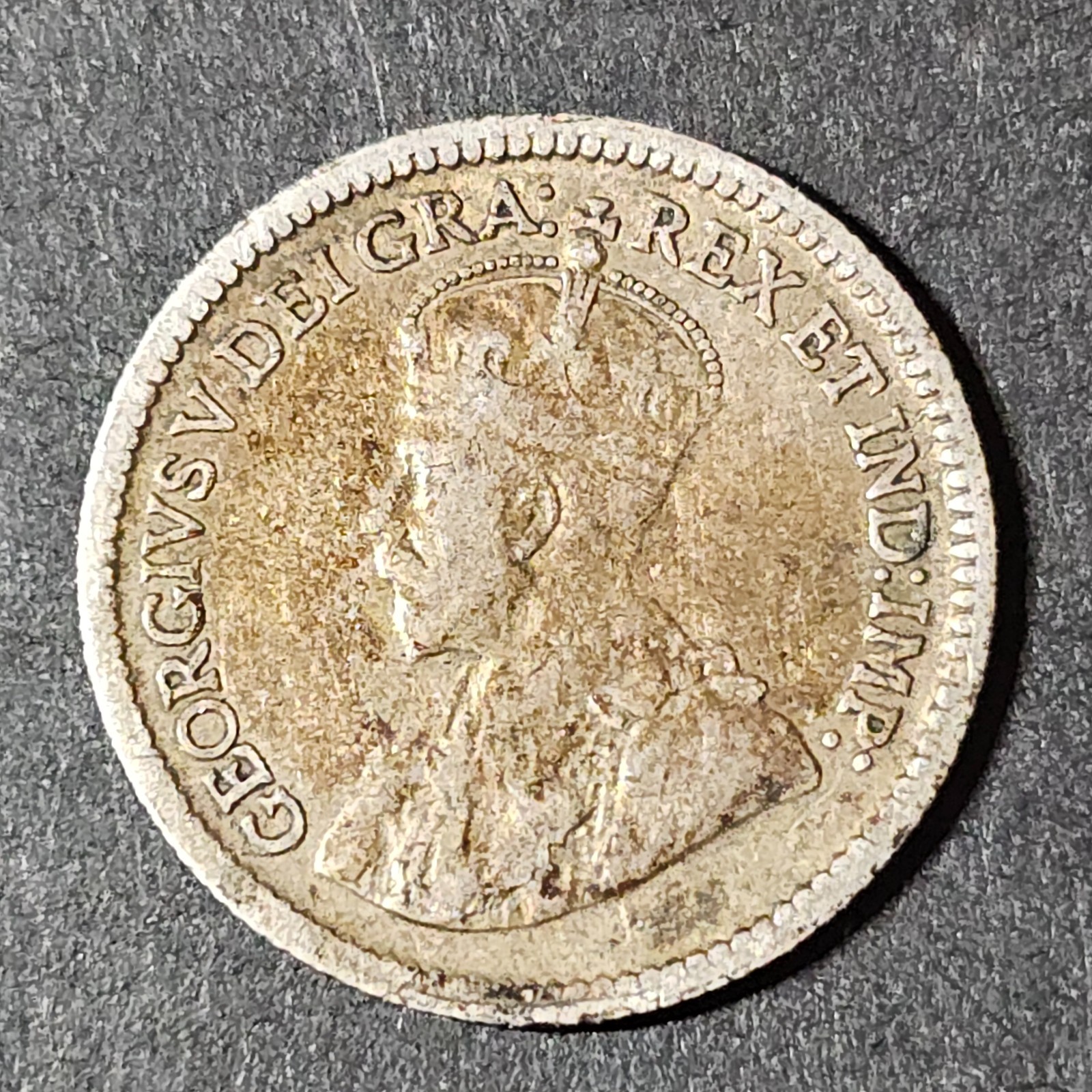 1920 Canada 5 five cents SILVER - LOW COMBINED SHIP - C5-338