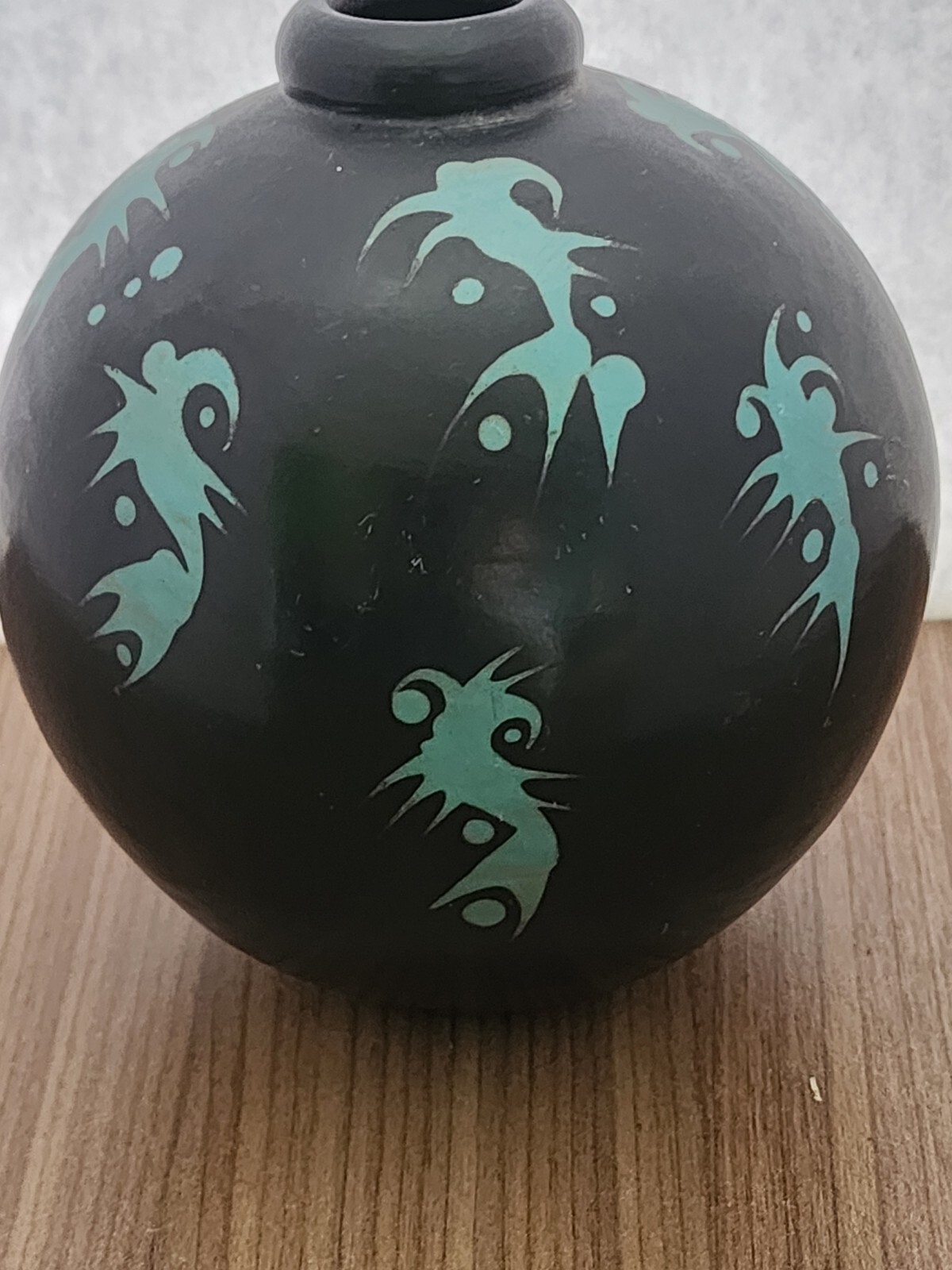 Beautiful Vintange Peruvian Vase Signed