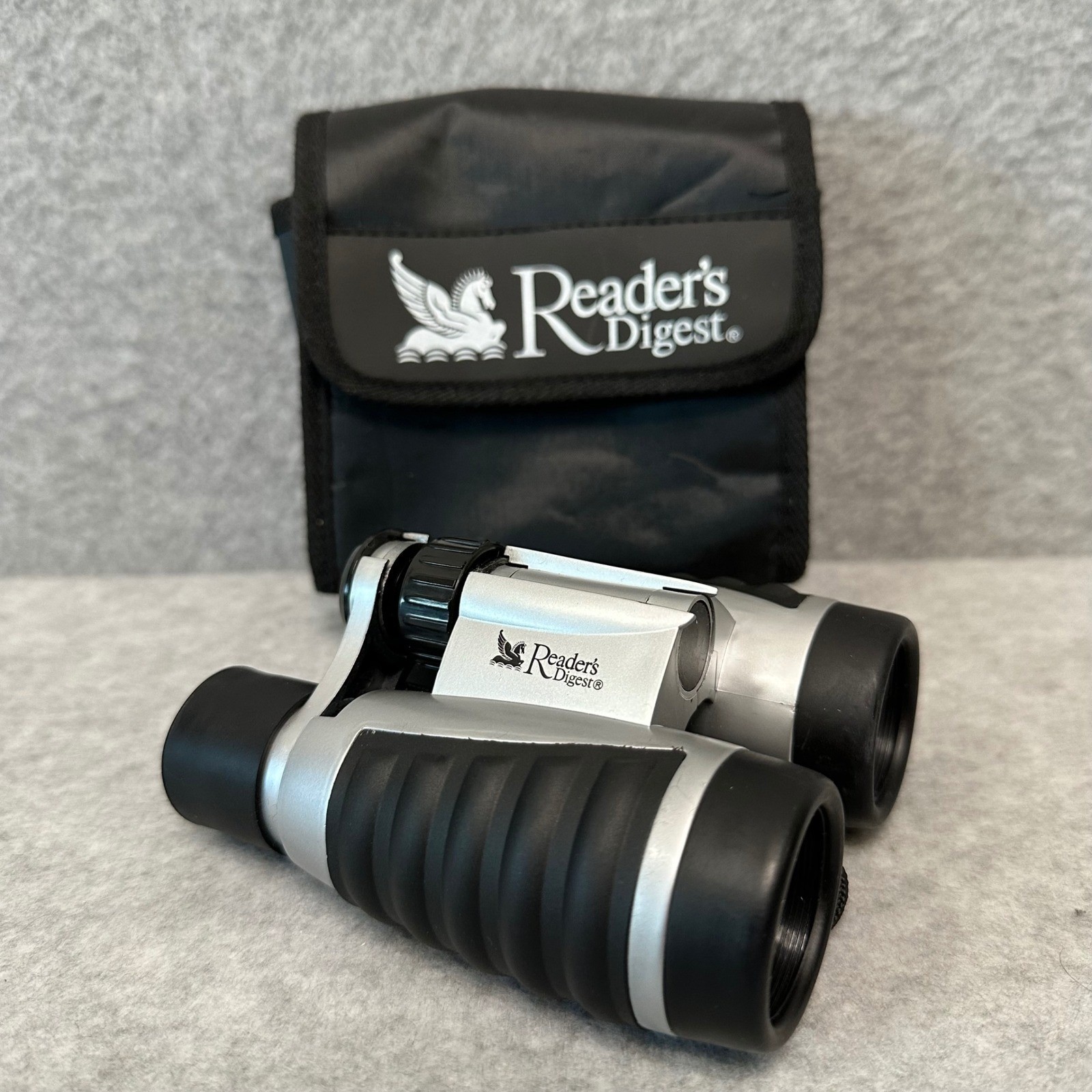 Readers Digest 4x30 Compact Binoculars Silver Black with Carrying Case and Strap