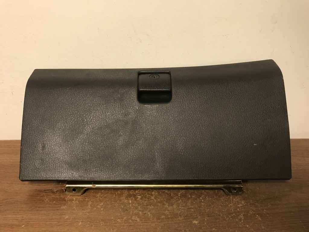 1994 HYUNDAI ELANTRA GLOVE BOX