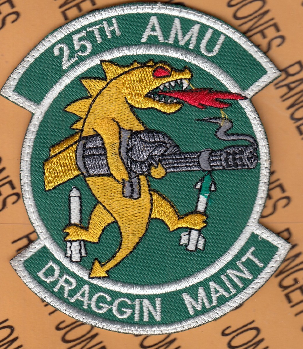 USAF Air Force 25th Fighter Sq FS Draggin AMU Maint MXS ~3.75" patch c/e B