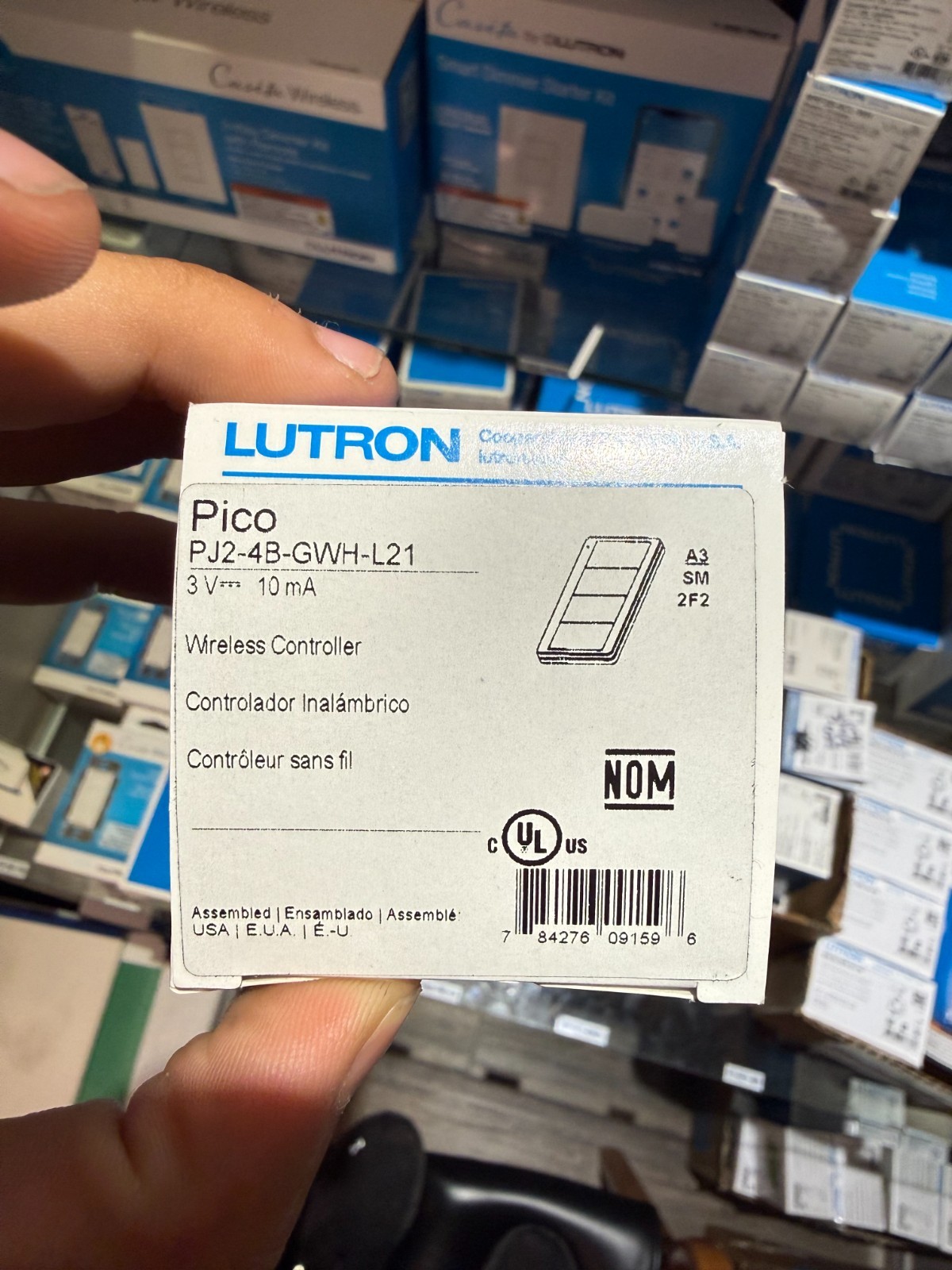 Lutron PJ2-4B-GWH-L21 Pico Wireless 4-Button Two-Group Lighting Remote White RF