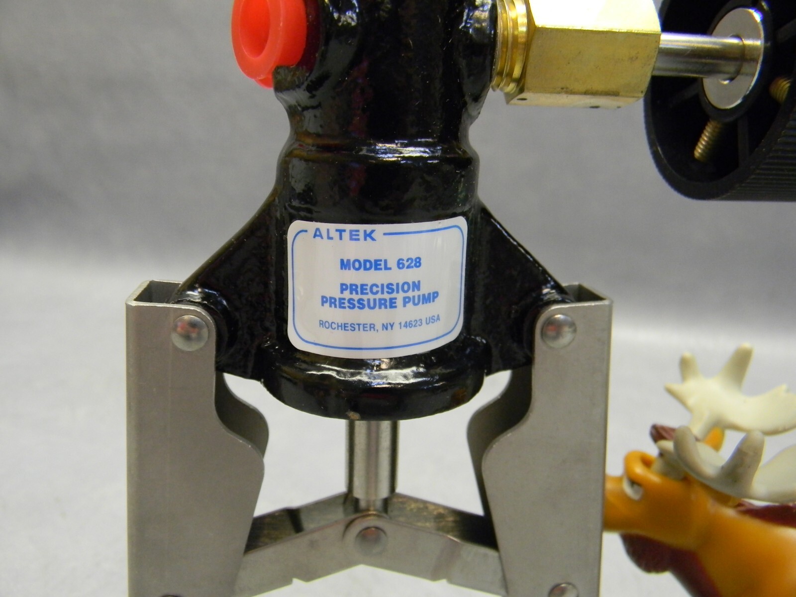 Altek Model 628 Precision Pressure Pump NEW