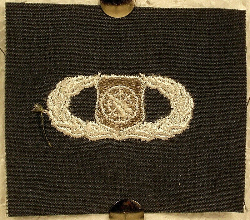 US Air Force Basic Weapons Director Flight Suit Green Badge Insignia Patch