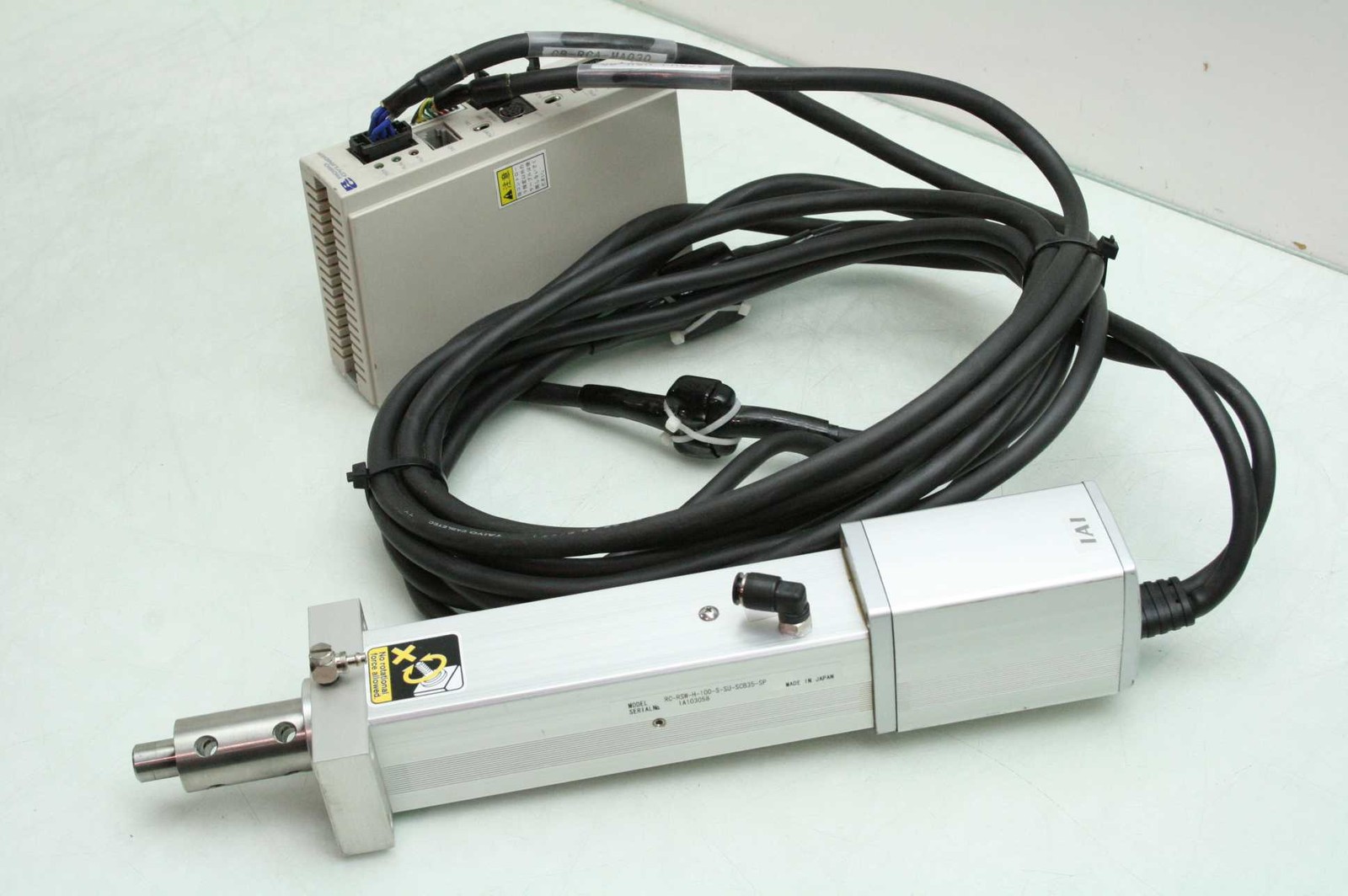 IAI Robo Cylinder RC-RSW-H-100-S-SU / RCA-S-RSW Cylinder Actuator 100mm Stroke