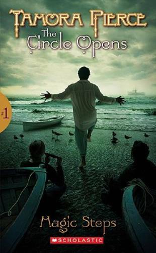 Magic Steps (The Circle Opens, Book 1) - Mass Market Paperback - GOOD