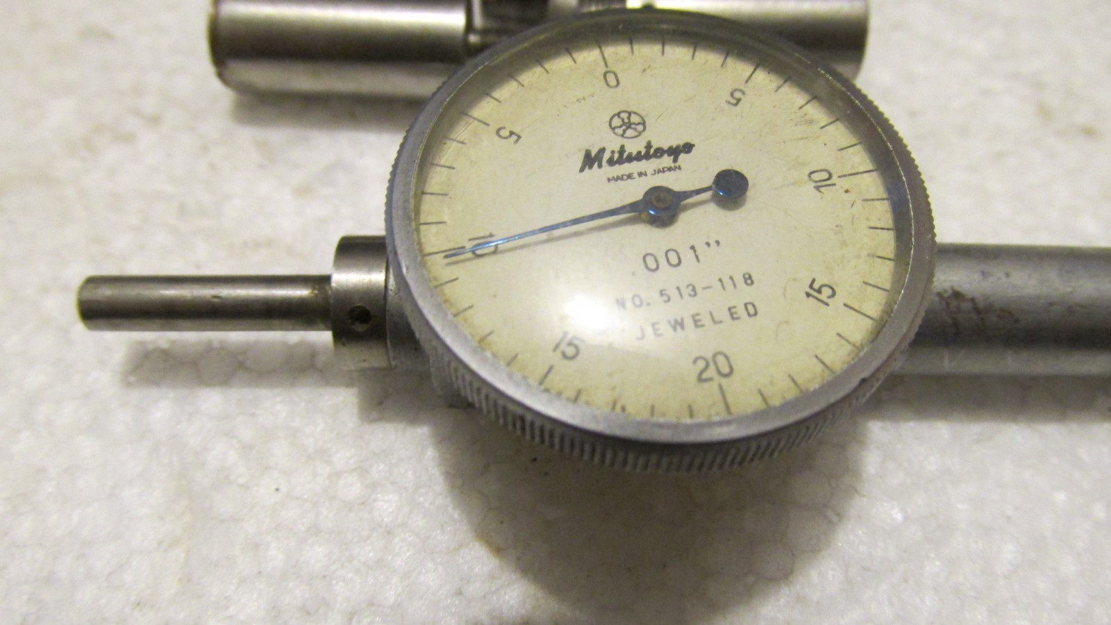 Mitutoyo 513-118 Dial indicator .001 w/ Extras -