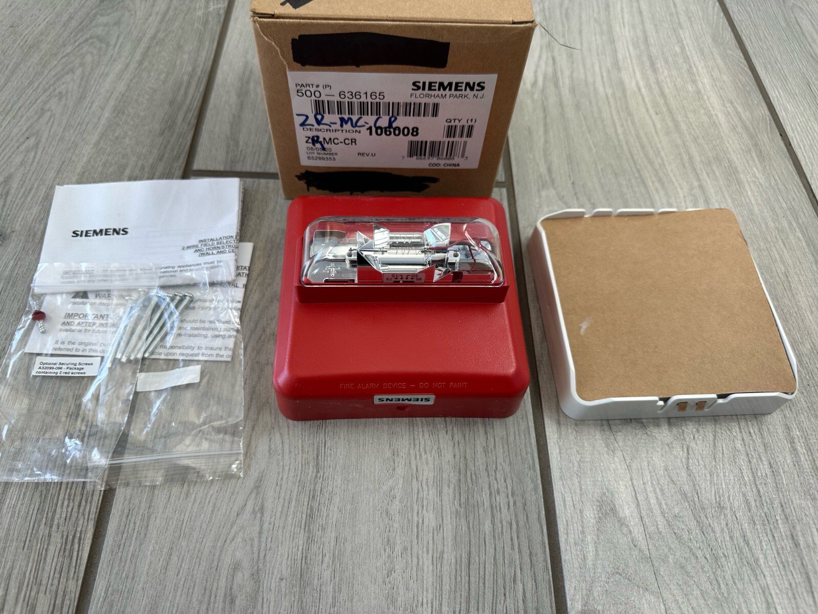NEW SIEMENS ZR-MC-CR 500-636173 Strobe Multi-candela Ceiling Red FREE SHIPPING !