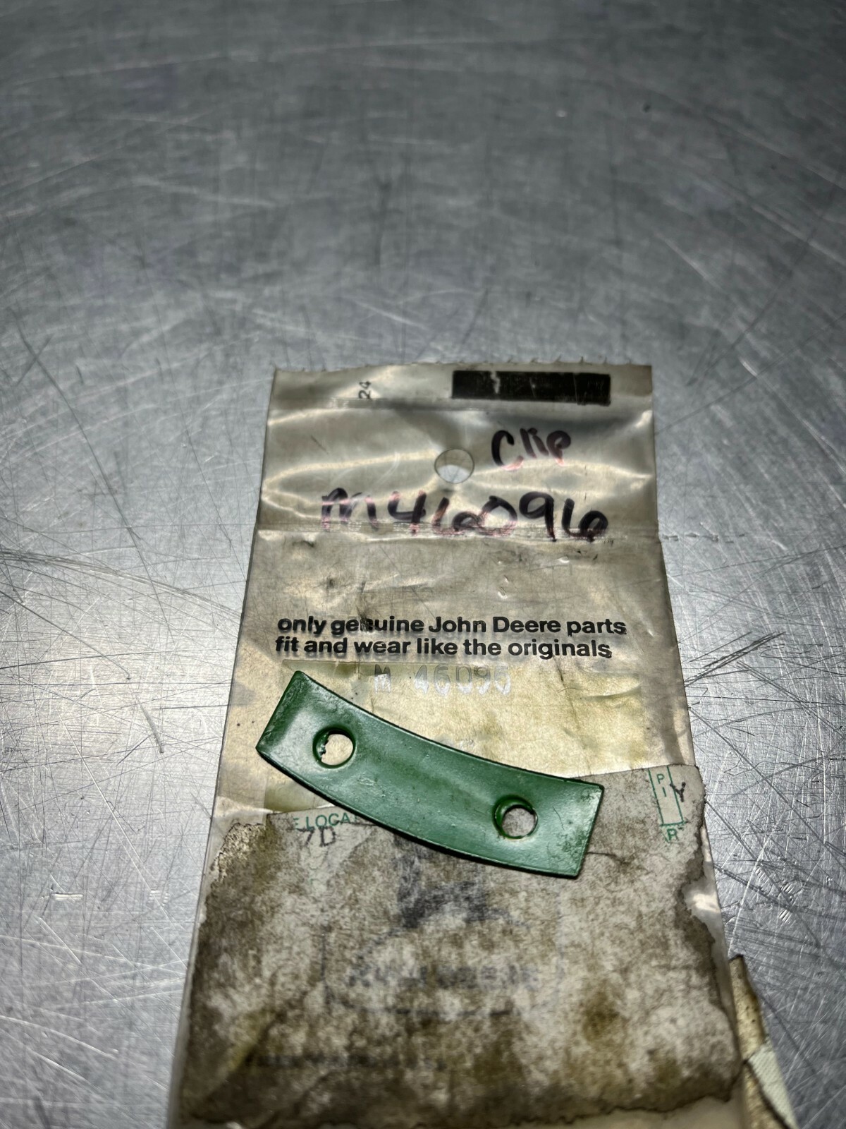 M46096 Genuine OEM John Deere CLIP