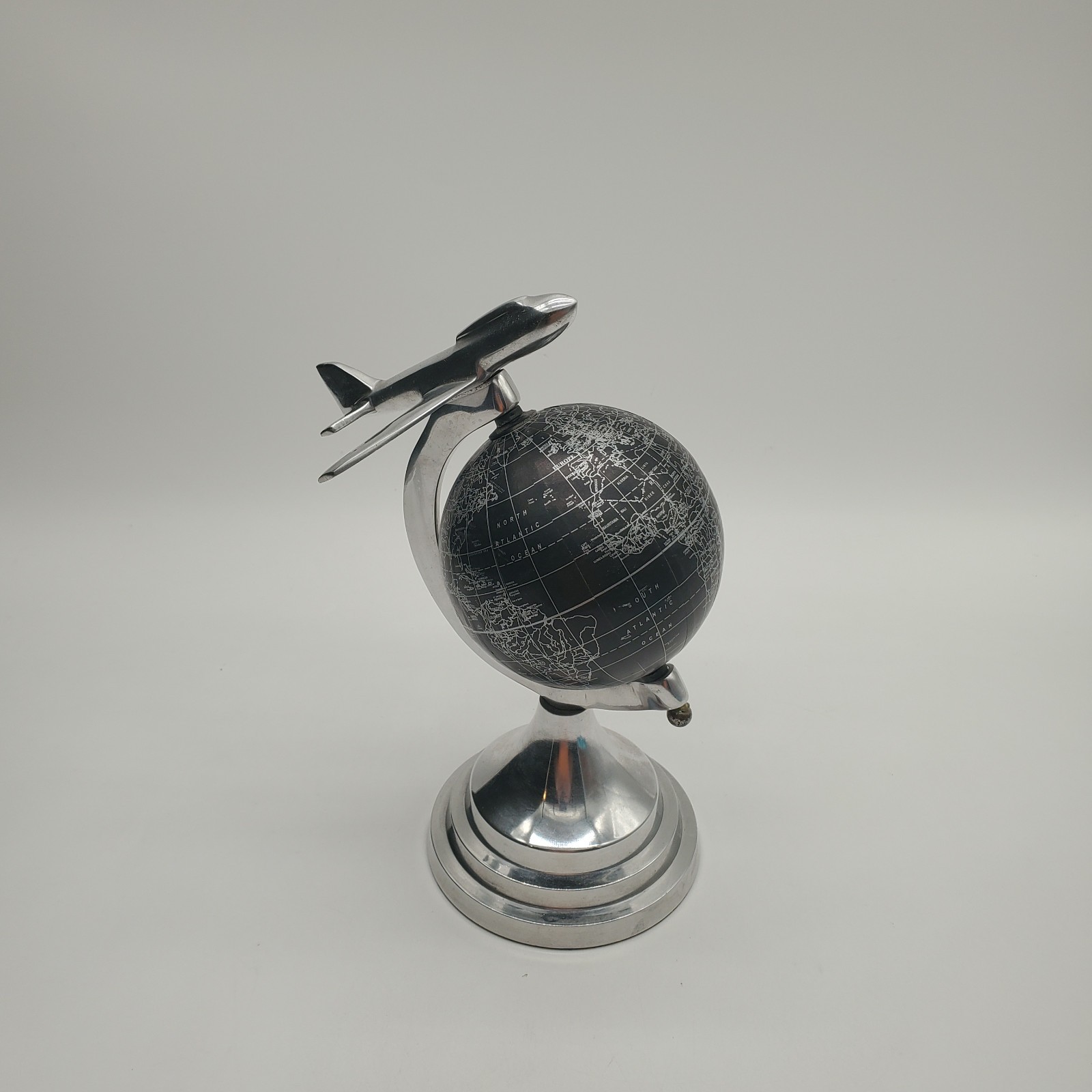 Black Desktop World Globe with Aluminum Jet
