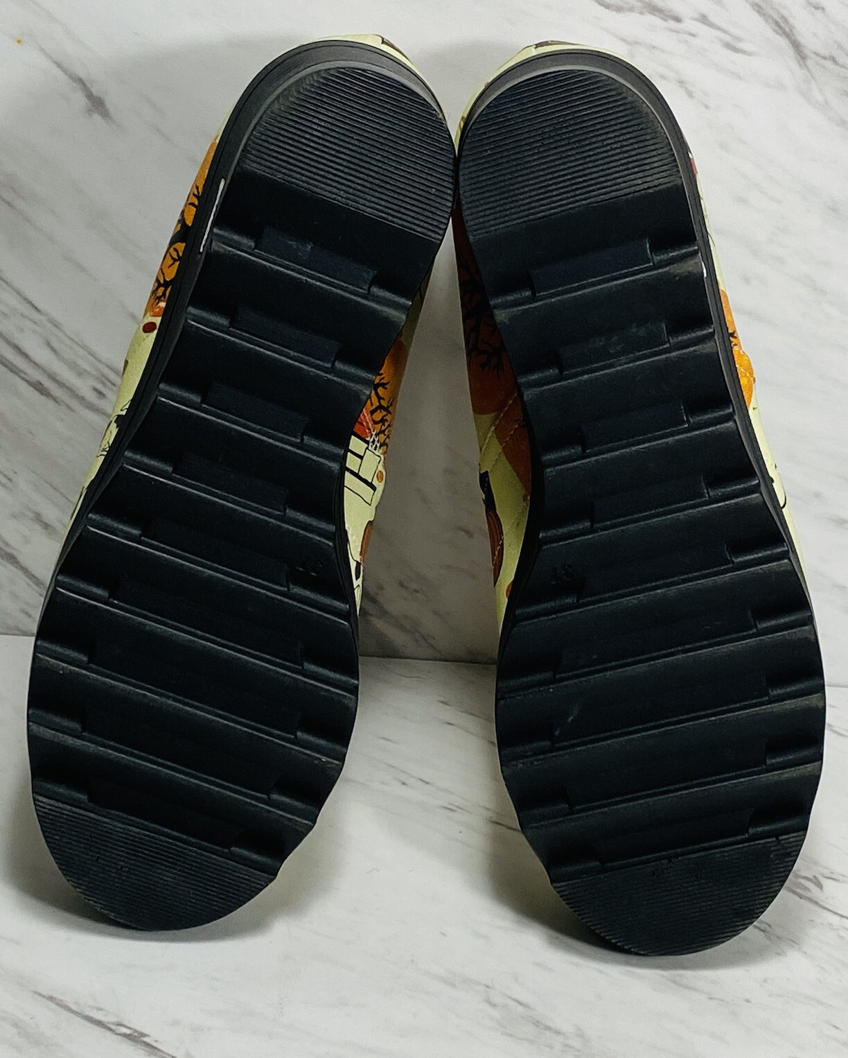 Cella clogs size 37 Autumn print