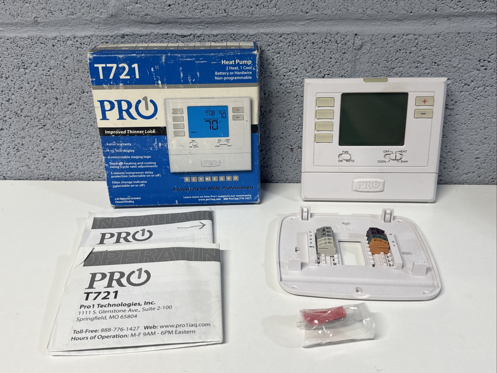 PRO T721 Thermostat Heat Pump Conventional Non Programmable New Open Box