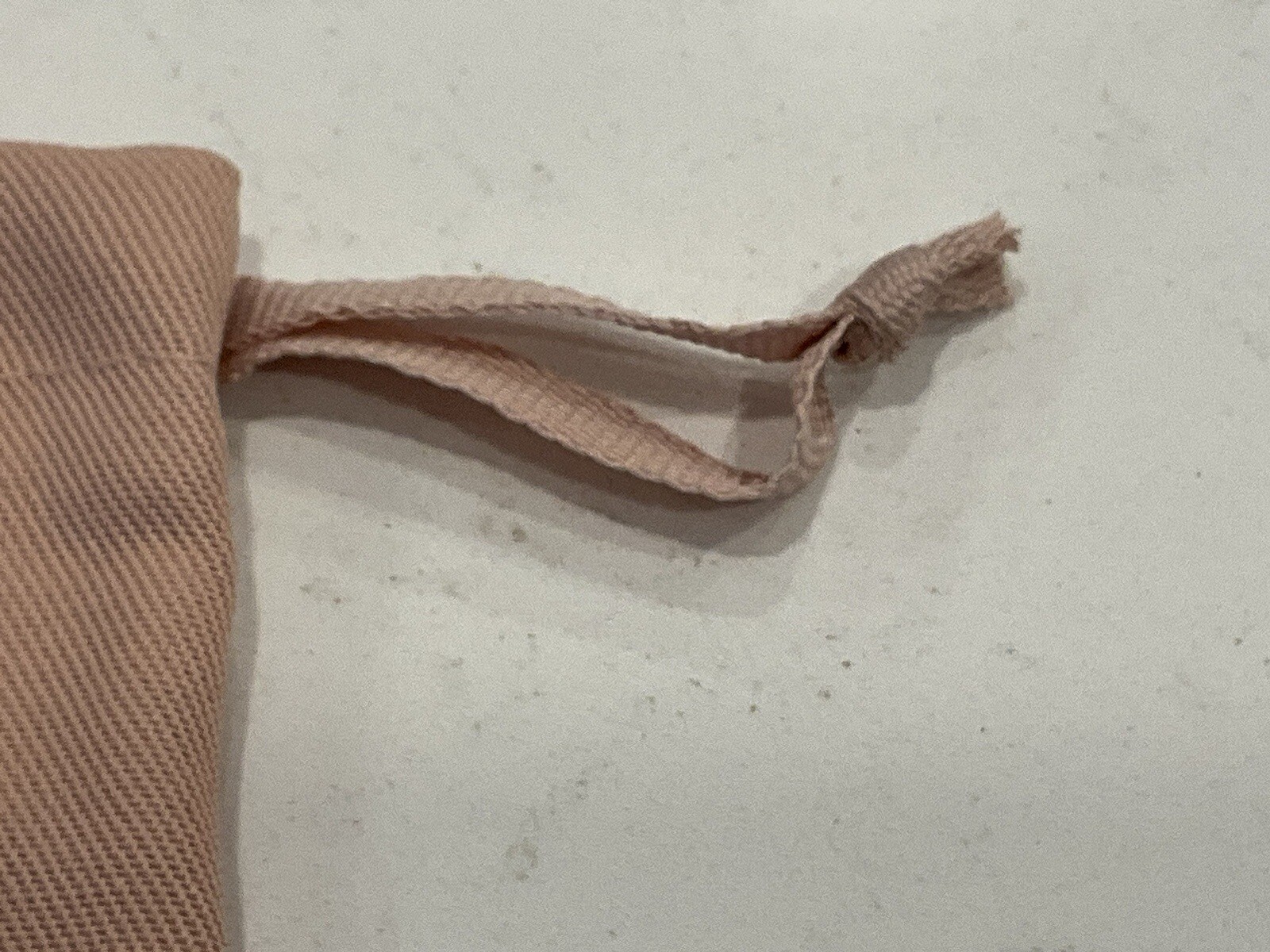 STUART WEITZMAN Pink/Rose Drawstring Dust Cover. 15”x13.5”. NEW.