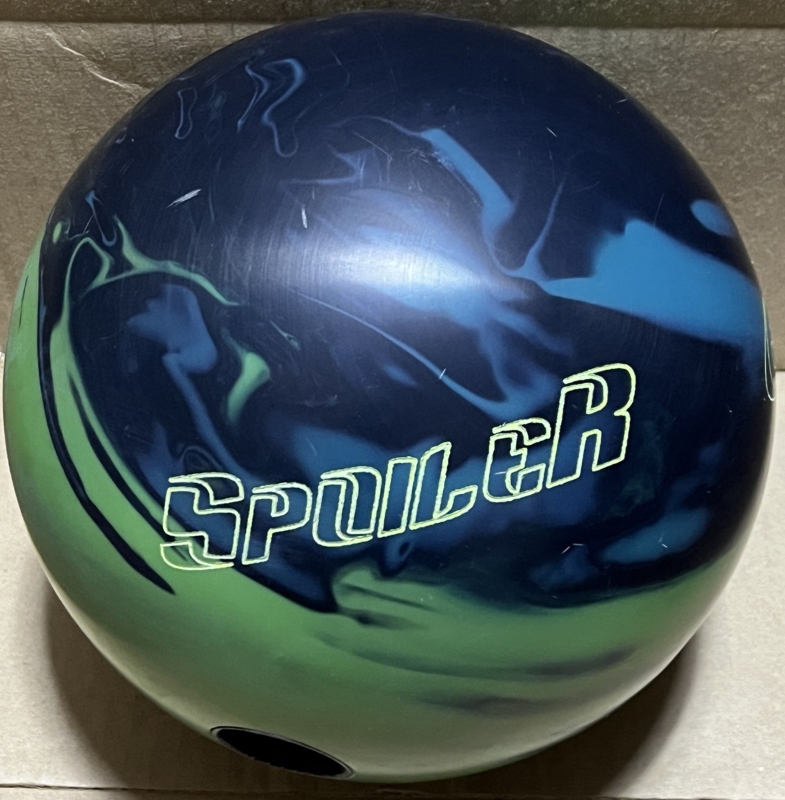Columbia 300 Spoiler 15 lb Bowling Ball Used Single Drill