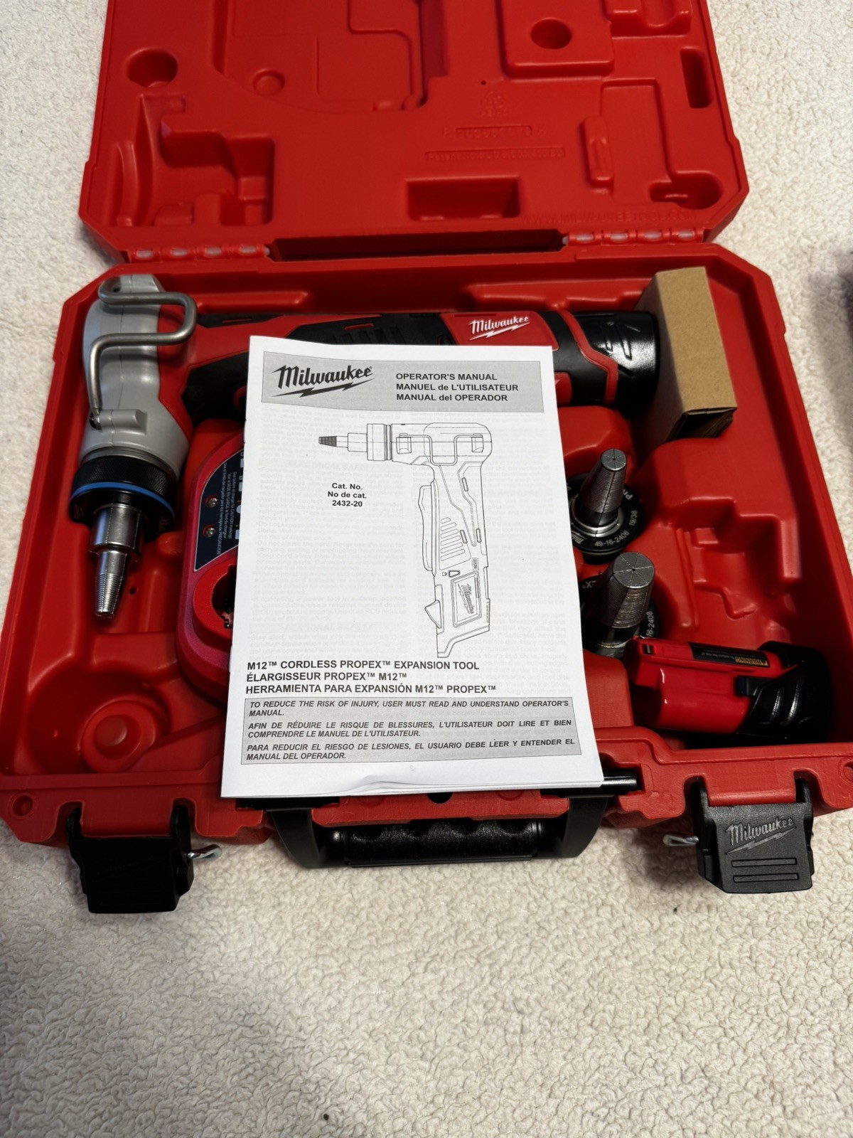 Milwaukee M12 Cordless ProPEX Expansion Tool Kit - 2432-22
