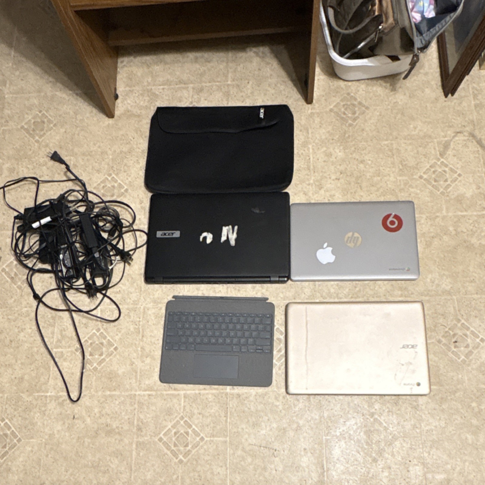 Acer ES1-531-C7WD, HP Chromebook Laptops & Logitech Combo Touch Keyboard Lot