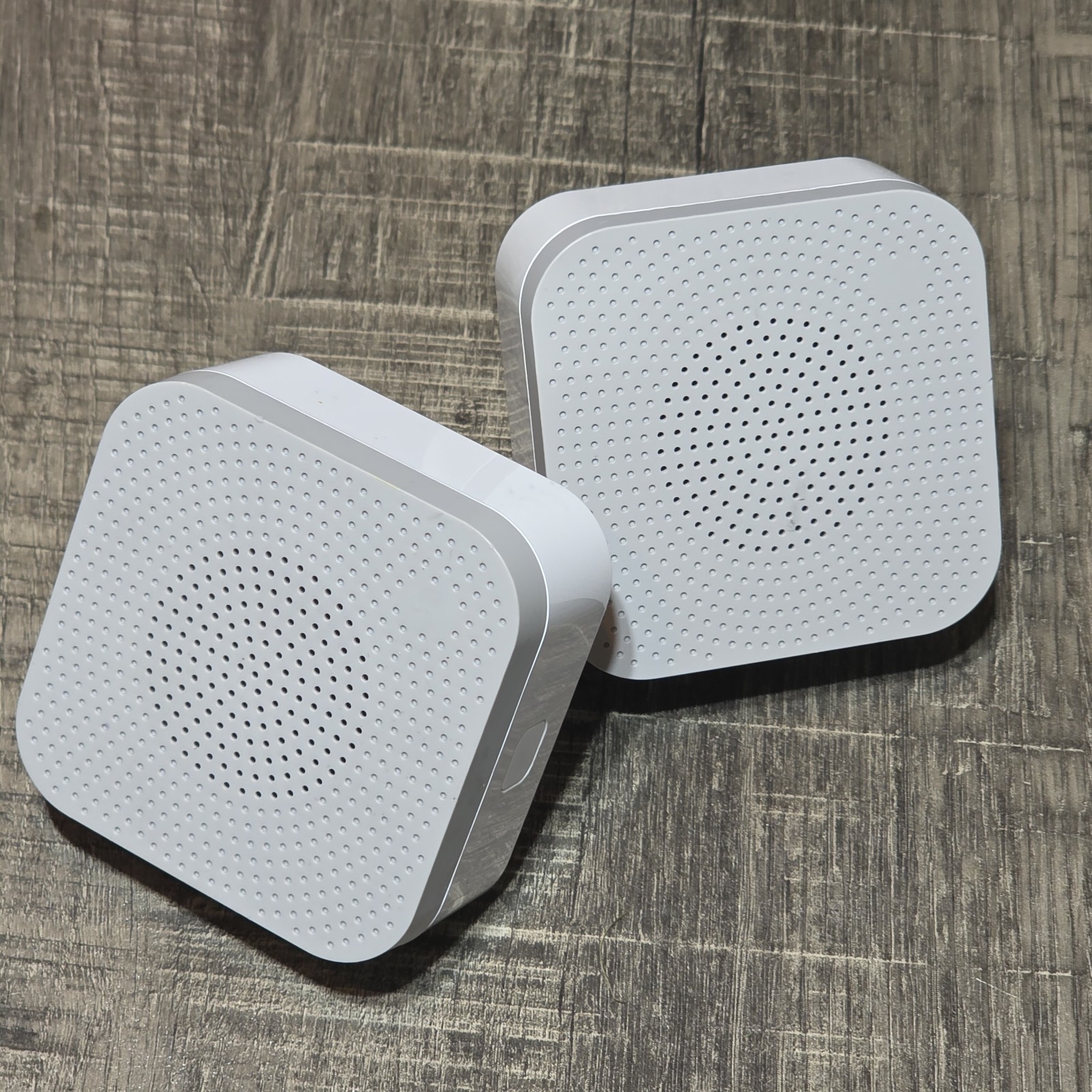 2 Pack WYZE Chime Pro Security Video Doorbell WiFi Speaker WWDPCA WWDPC WHITE