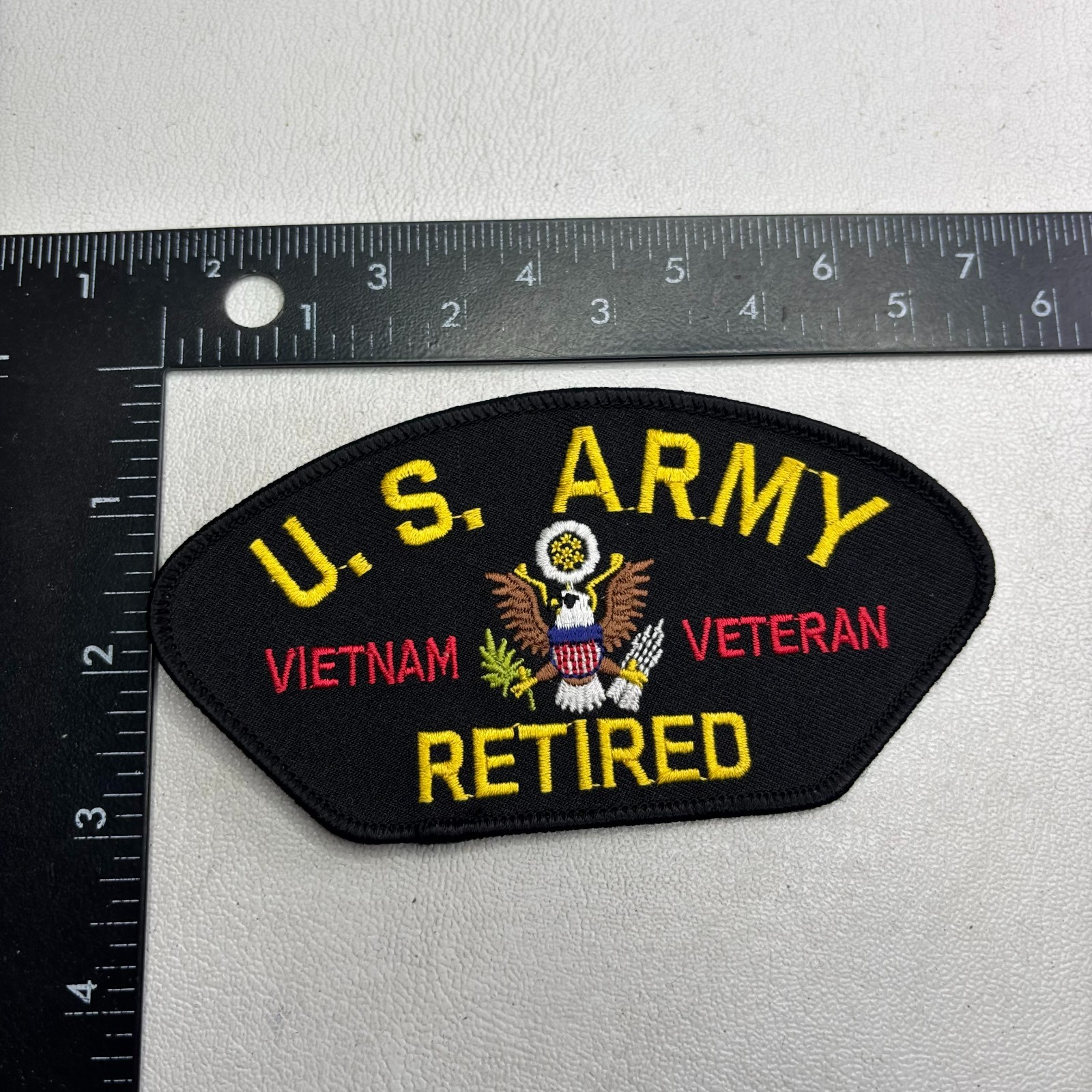 Military U.S. ARMY RETIRED VIETNAM VETERAN Patch (Great Seal Of USA) 62X9