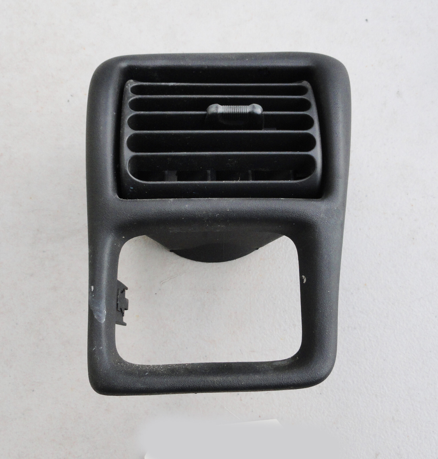 00-02 Camaro Z28 HVAC Dash A/C AC Vent w/ Trim LH 05894 BROKEN TAB