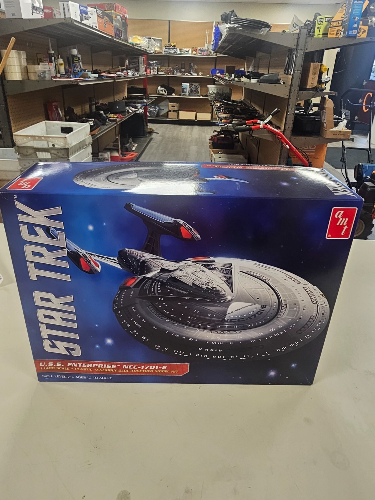 Star Trek AMT 1:1400 U.S.S. Enterprise NCC-1701-E AMT853/12 Model Kit NEW