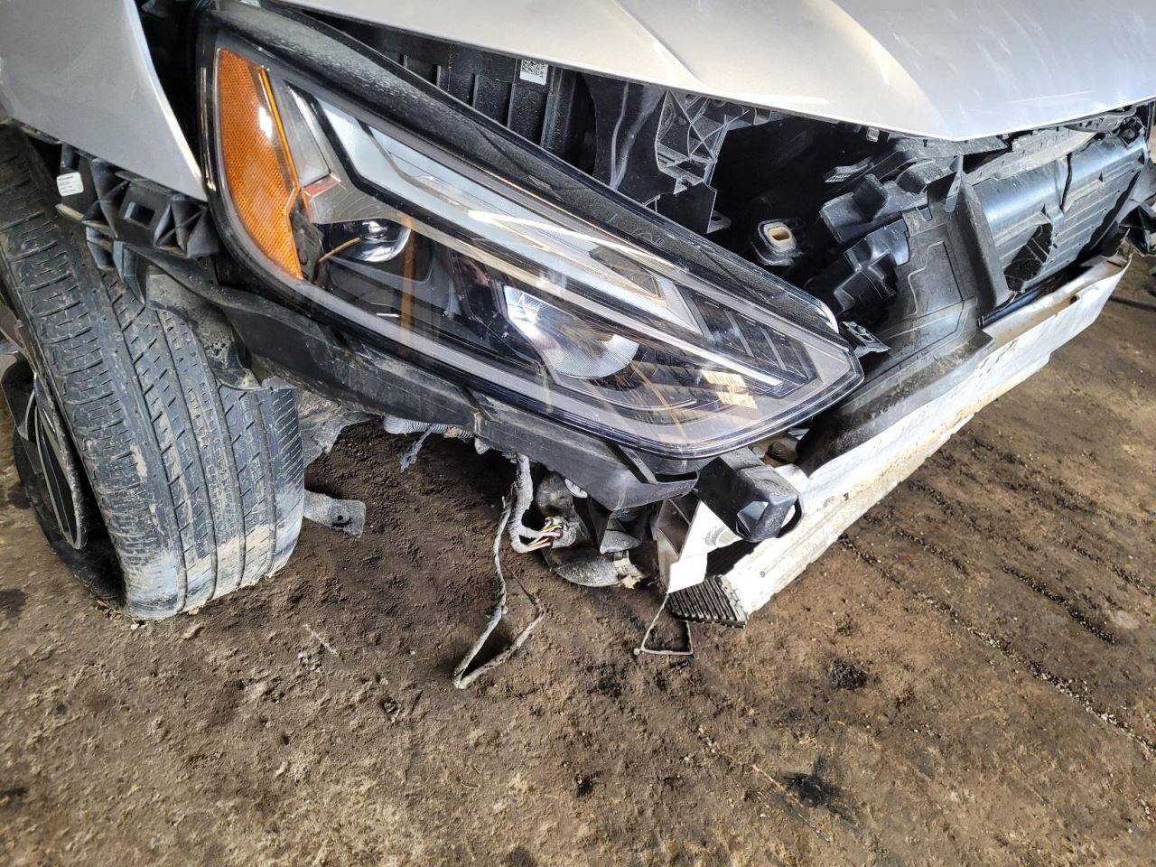(LOCAL PICKUP ONLY) Driver Left Front Knee Coil Spring Suspension Fits 18-23 AUD