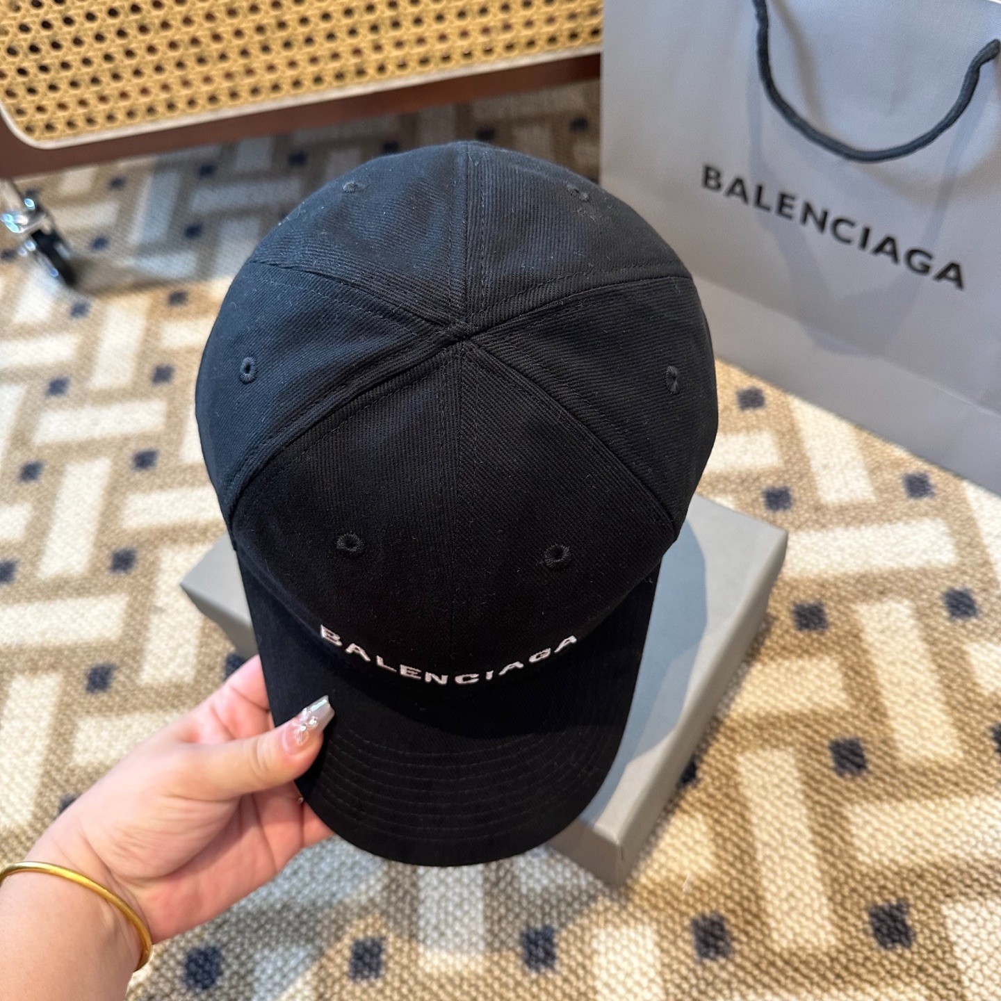 Balenciaga letter-style new baseball cap