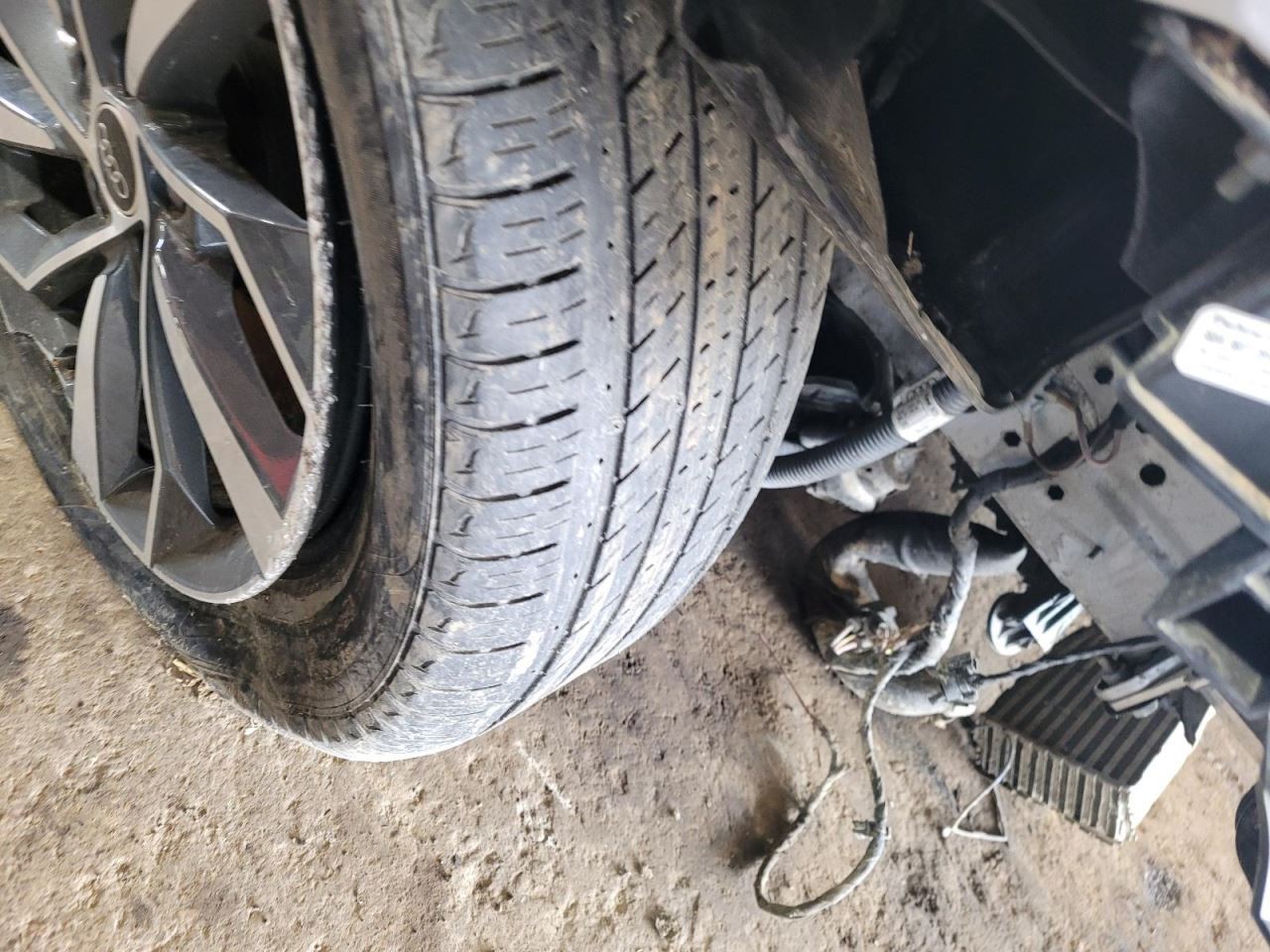 (LOCAL PICKUP ONLY) Driver Left Front Knee Coil Spring Suspension Fits 18-23 AUD