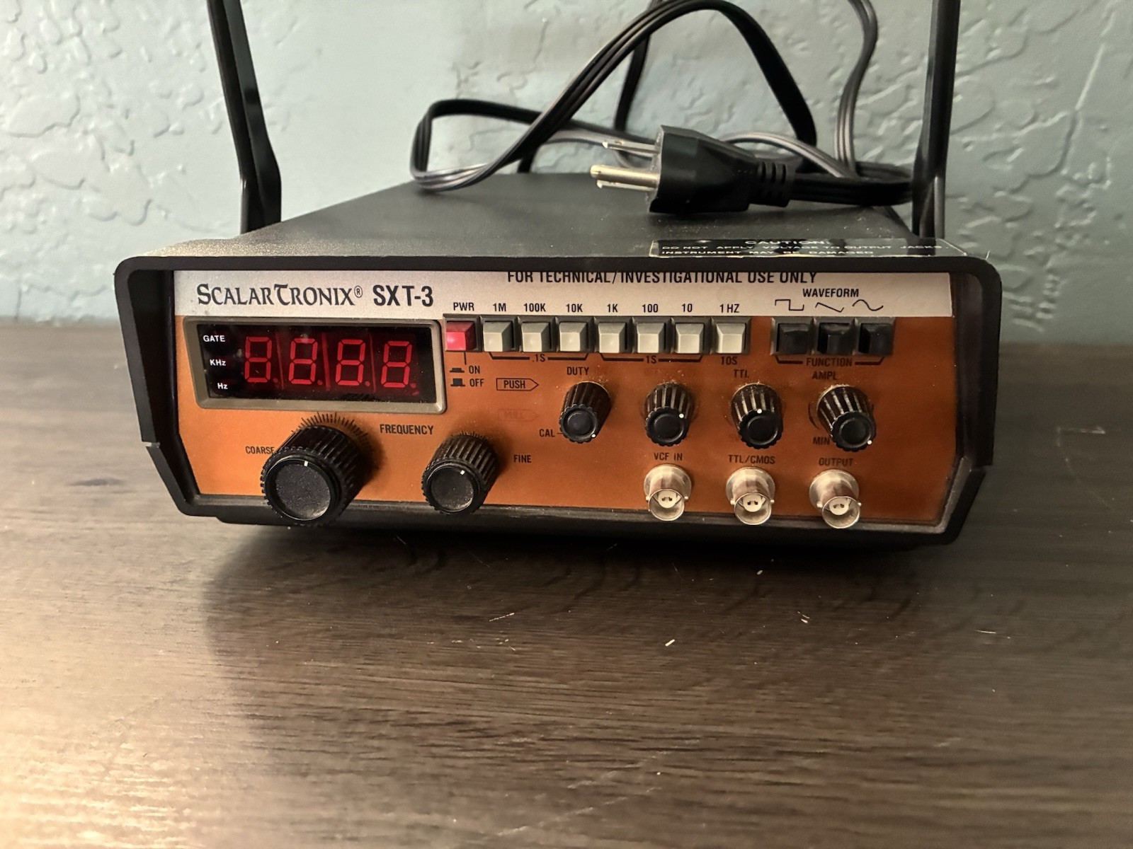 Collectible Display SCALARTRONIX SXT-3 Frequency Generator. Pre Owned.