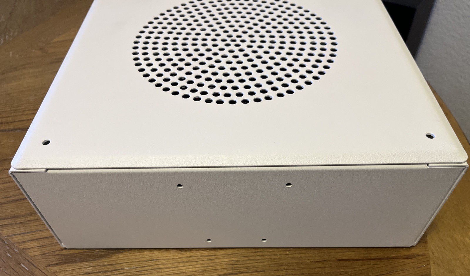 Quam QM-IP-SYS-1VP Square Wall Mount Loudspeaker w/ Digital Acoustics IP7-MSR