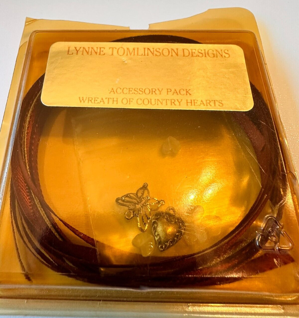 Lynne Tomlinson Designs  accessory pack for Wreath of Country Hearts