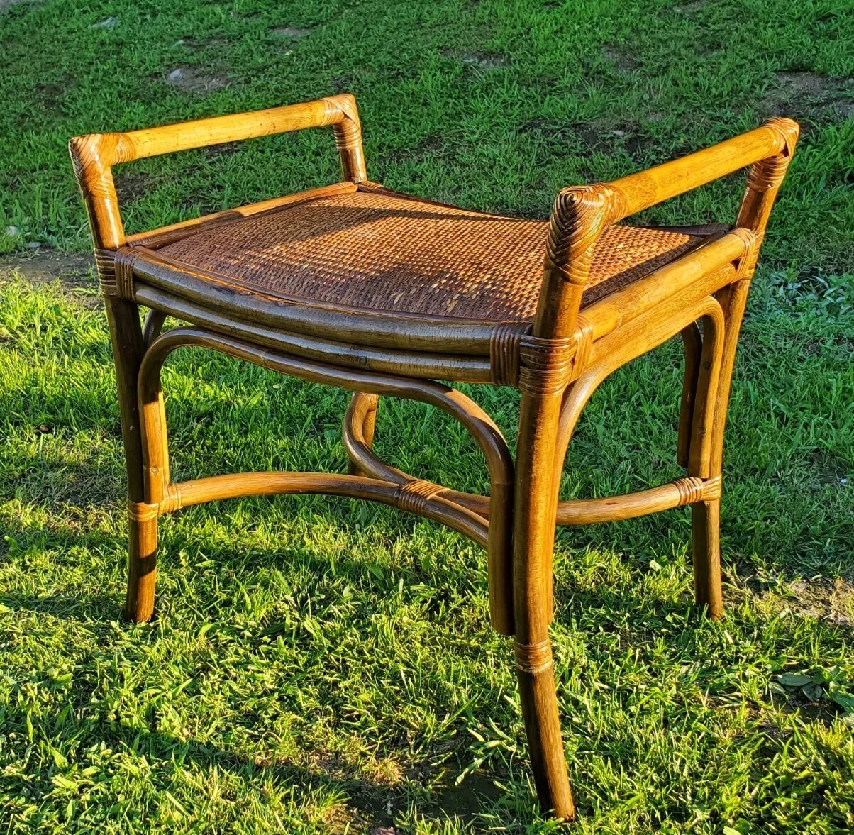 VTG MCM BAMBOO WICKER BENCH BROWN BOHEMIAN RATTAN WOVEN PLANT ROOM SEAT ART DECO