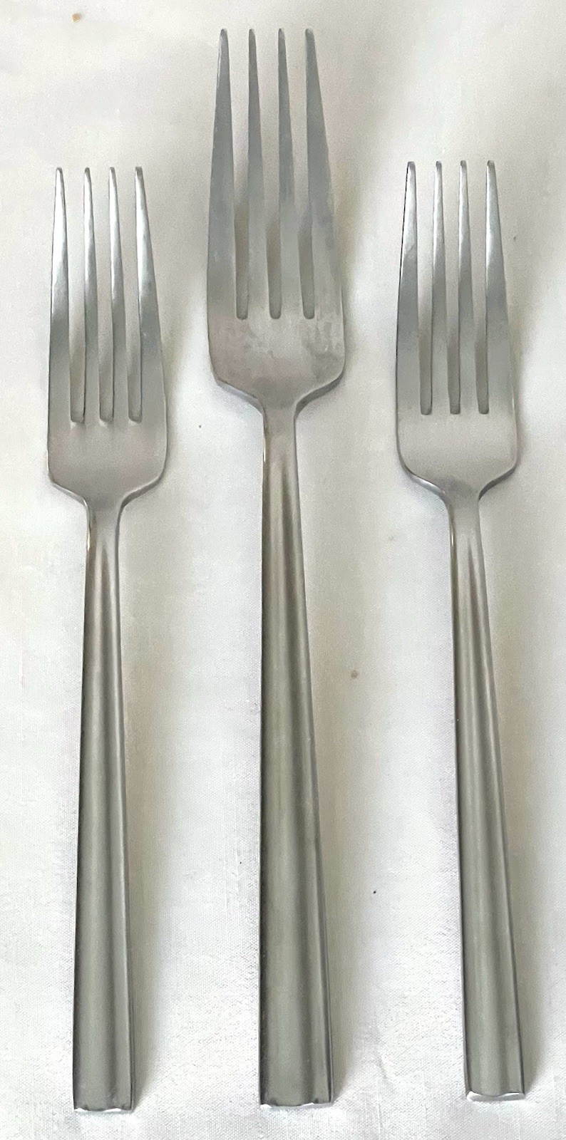 Oneida PORTER Stainless 1 Dinner Fork & 2 Salad Forks