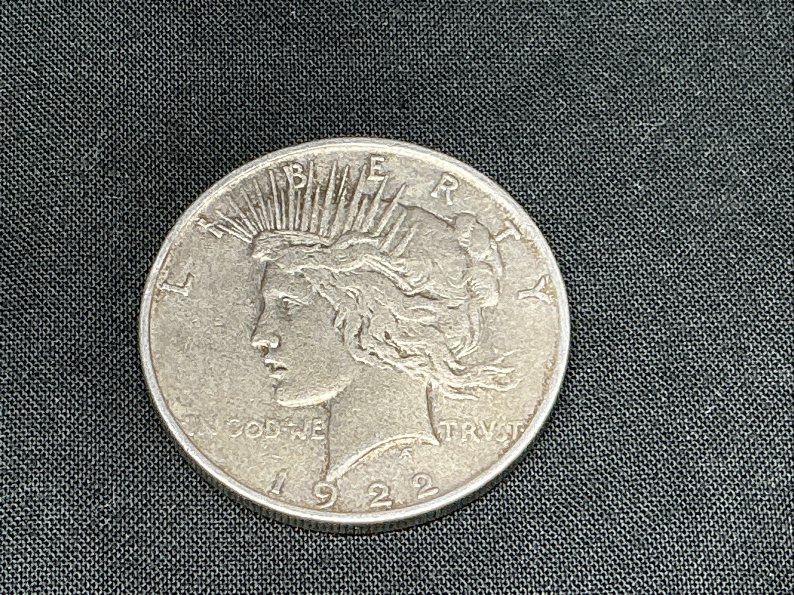 1922 * Peace Silver Dollar * $1 Philadelphia 90 % Silver Business Strike