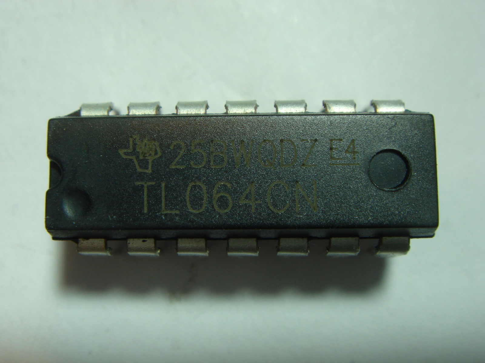 2x TL064 DIL Operational Amplifier #11-101