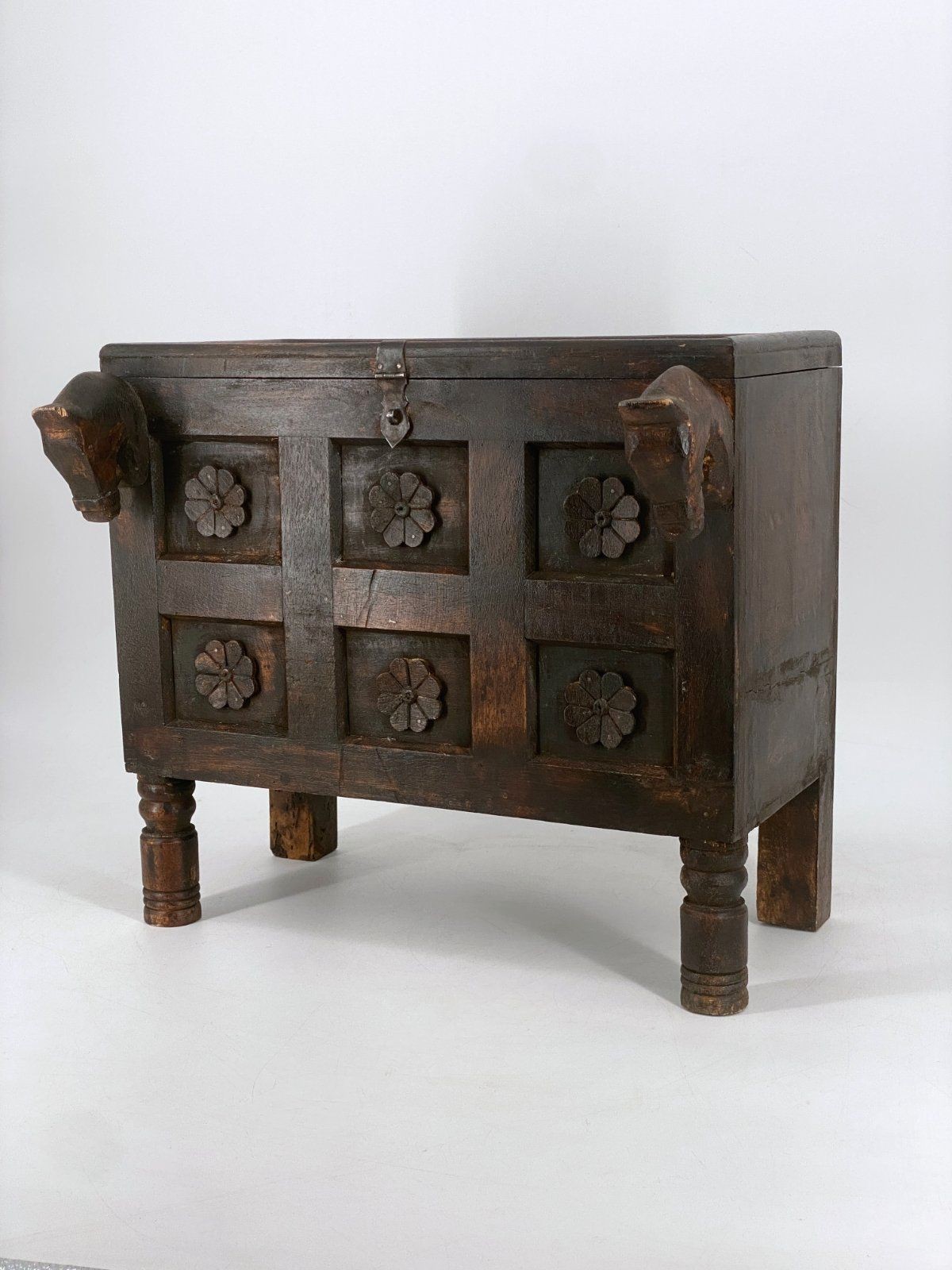 * WOODEN CHEST HORSE HEAD CRATE FLOWERS CARVED STORAGE