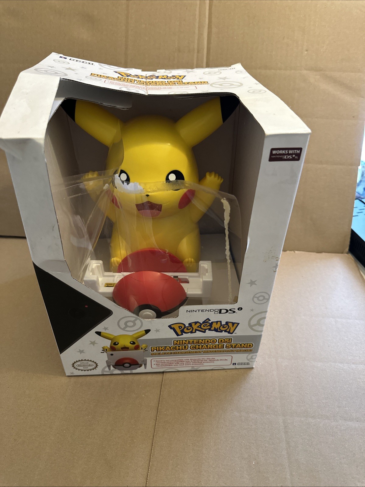 Pokémon Nintendo DSi Pikachu Charge Stand