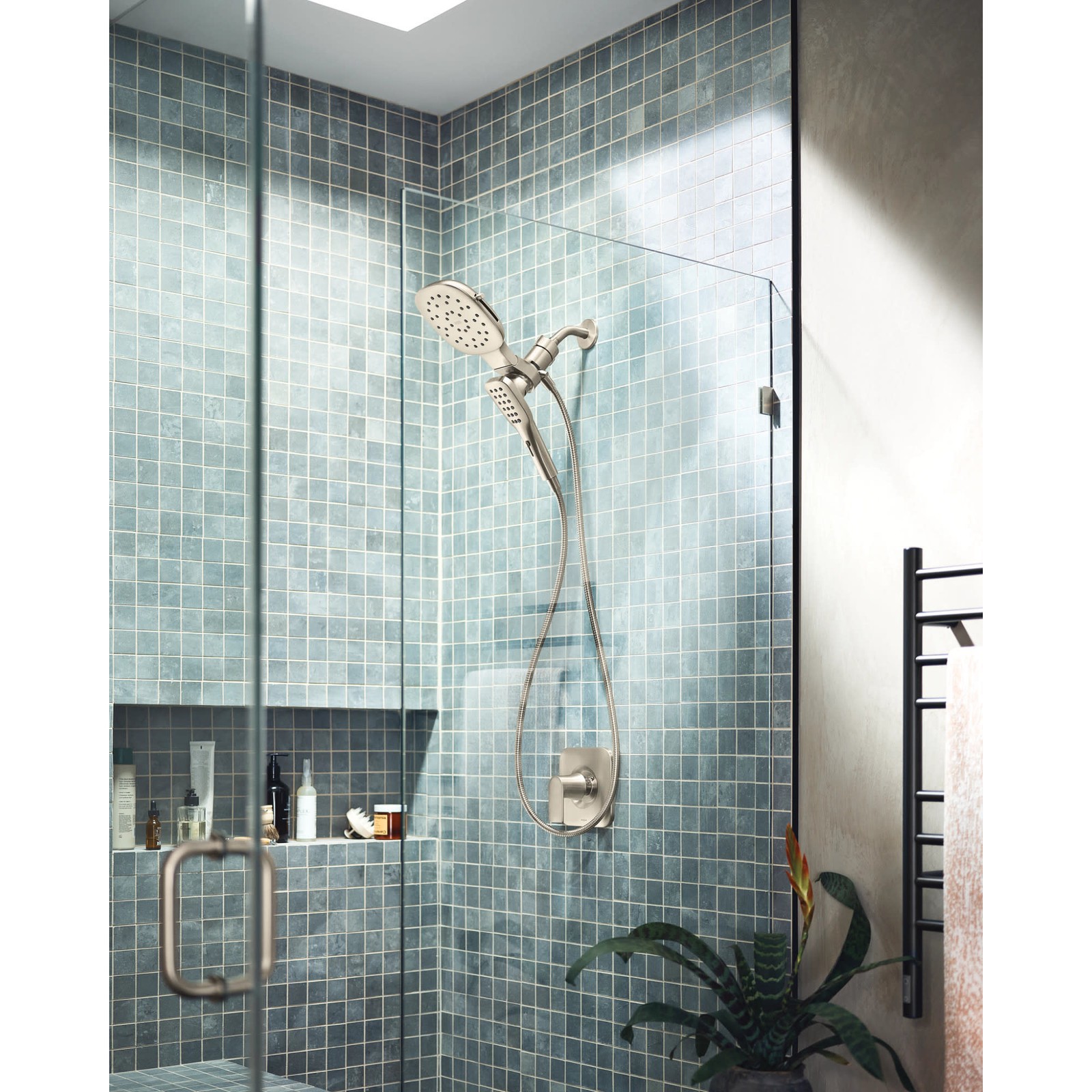 Moen 220C5 Verso 2.5 GPM Multi Function Shower Head - Black