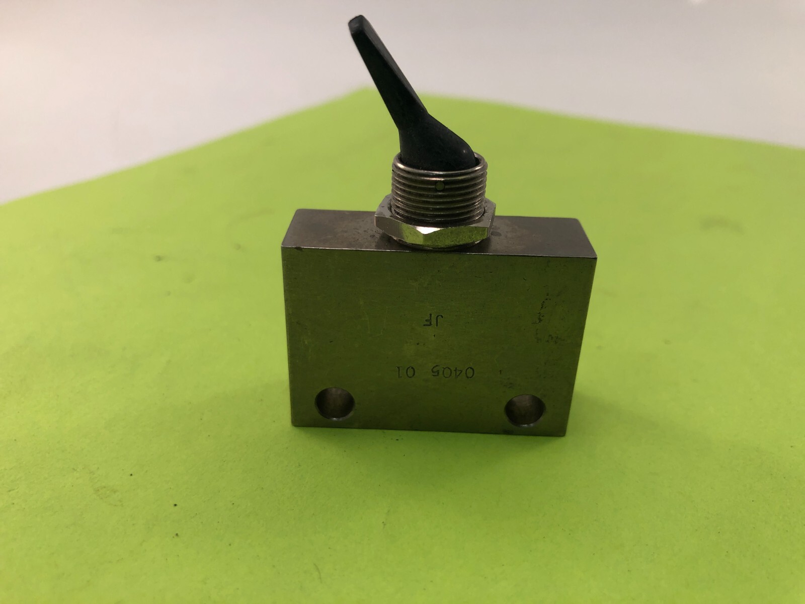 Norgren/Pneumadyne CO40501 Valves: 1/8"npt fully Ported 3-way NC 0405 01 JF