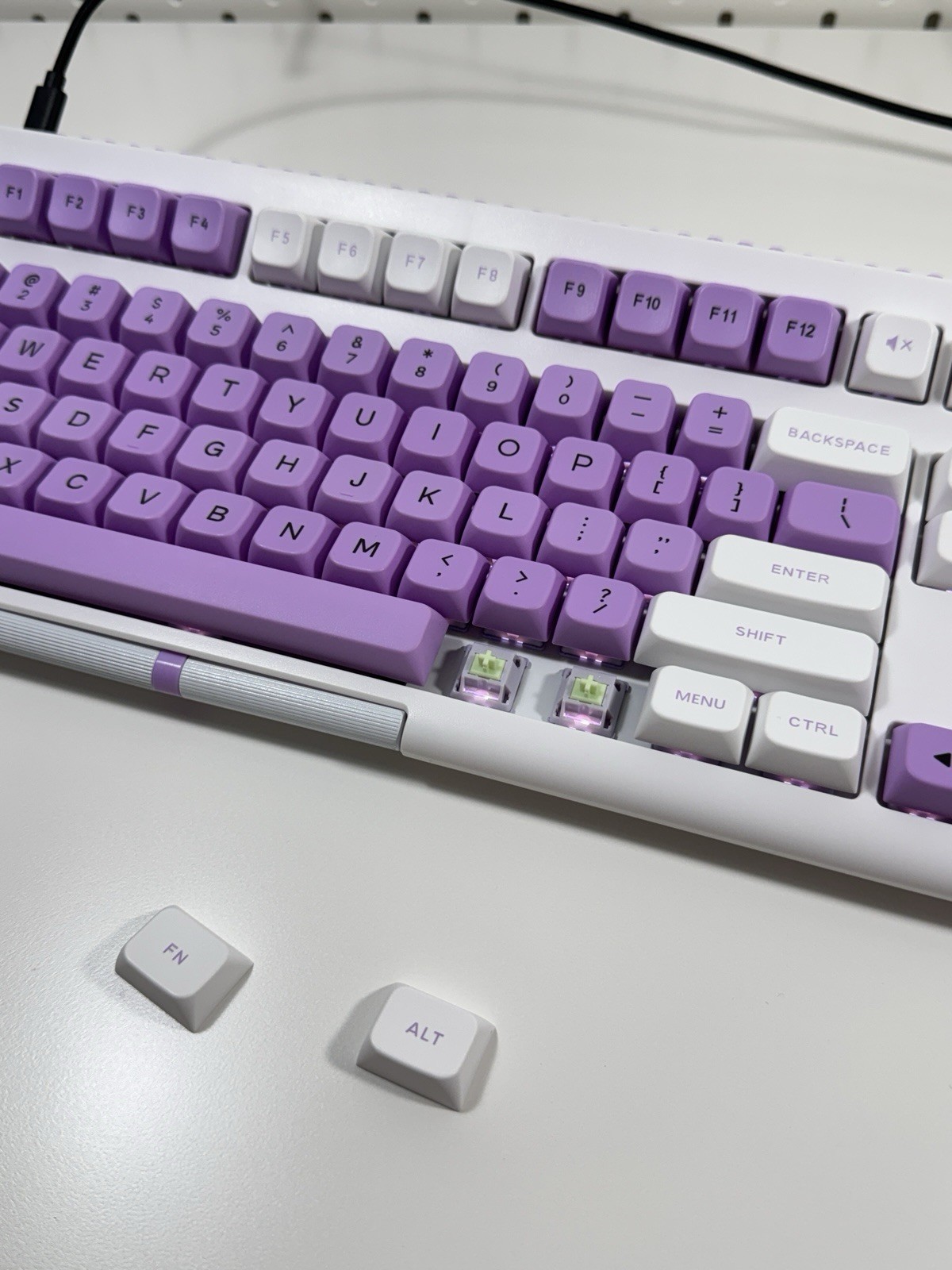 EPOMAKER BRICK 87 Mechanical Keyboard Wired Purple White