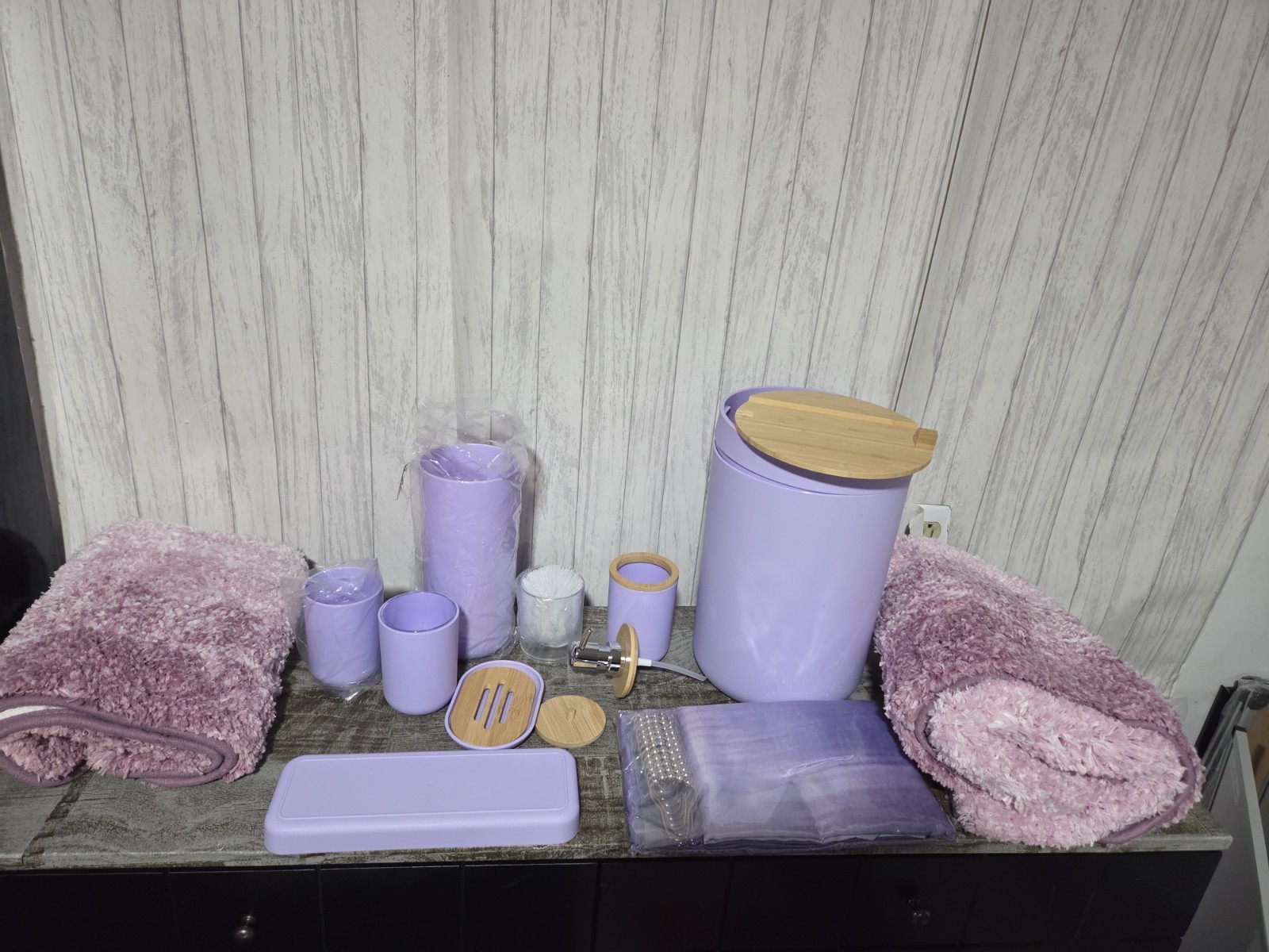 Bathroom Accessories Light Purple Bathroom Sets with Shower Curtain and Rugs