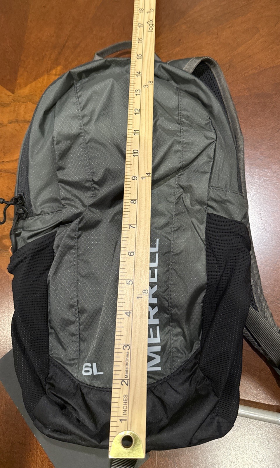 Merrell Crest 6L Hydration Pack Backpack Asphalt Gray NWT Bladder Included