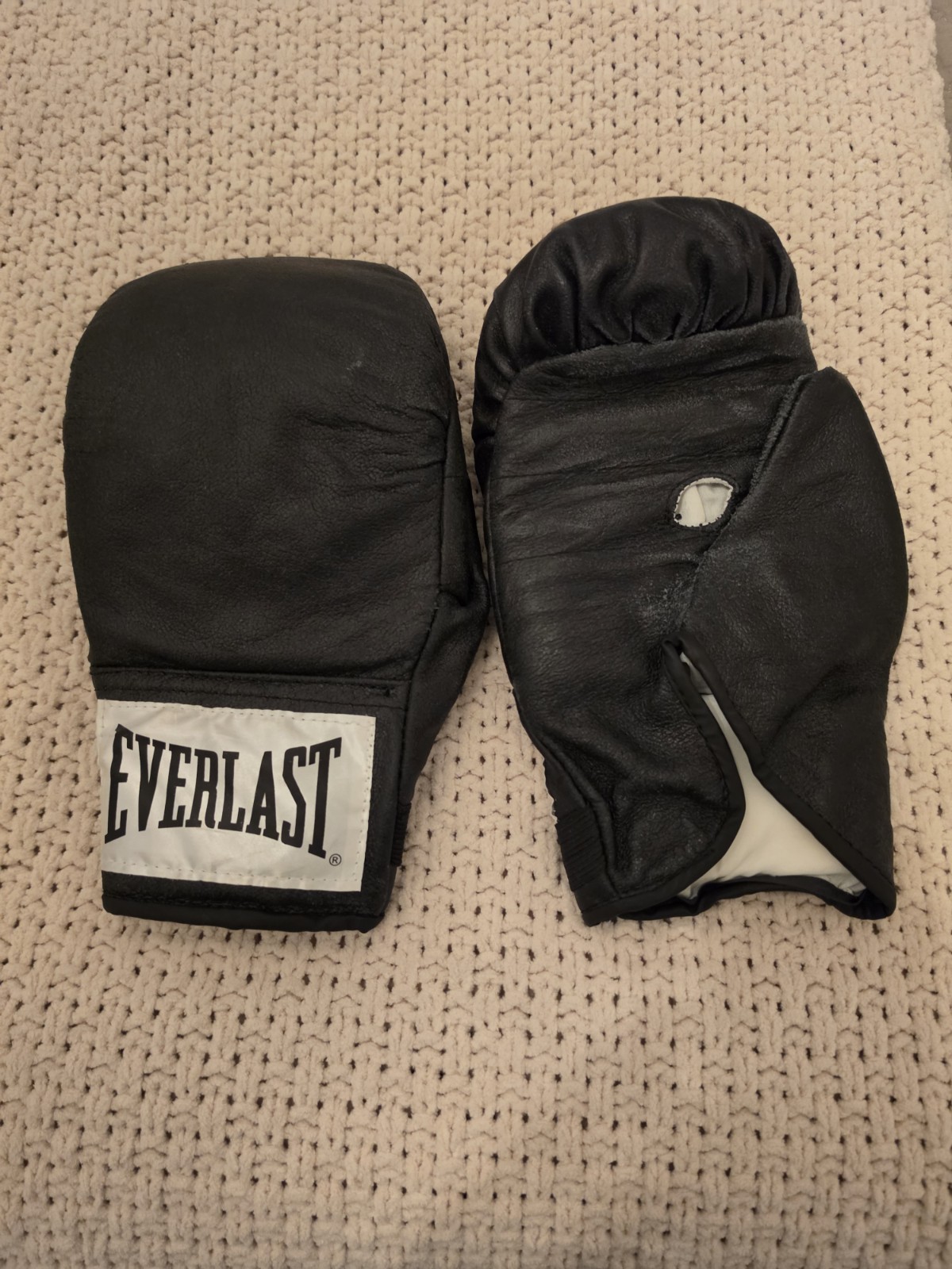 Everlast Training Gloves