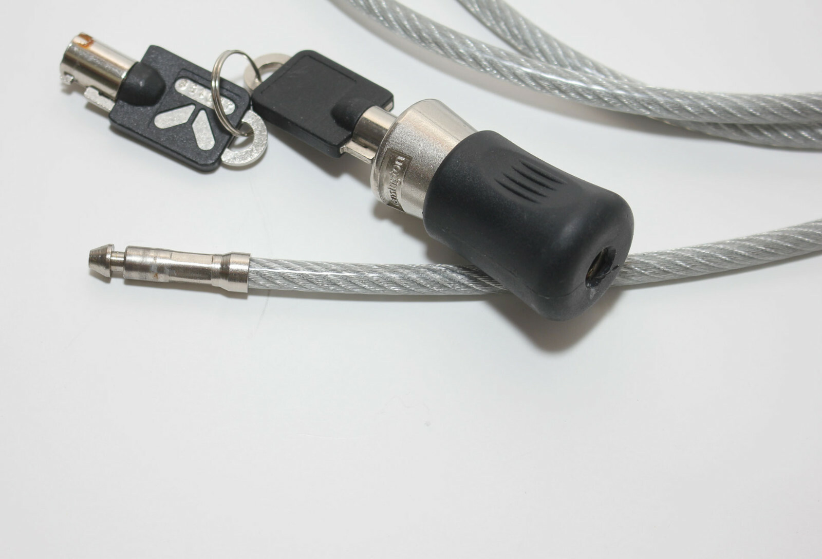 KENSINGTON Desktop Computer and Peripherals Lock with Two Keys