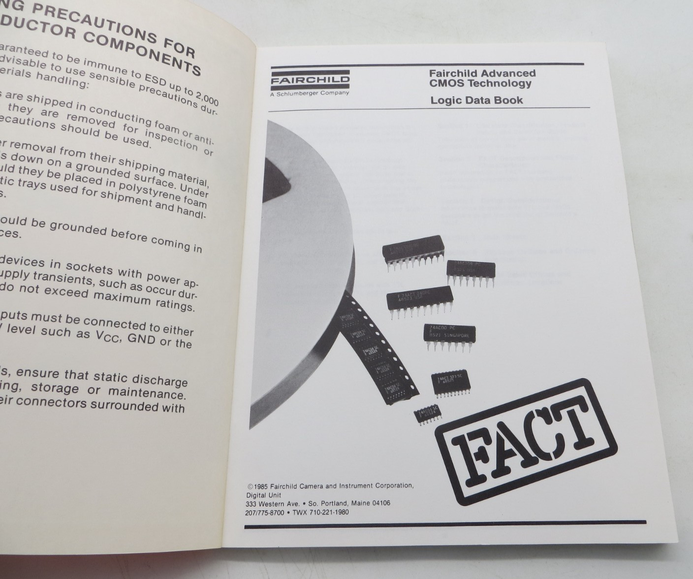 Fairchild Advanced CMOS Technology Logic Data Book 1985 vintage computer book