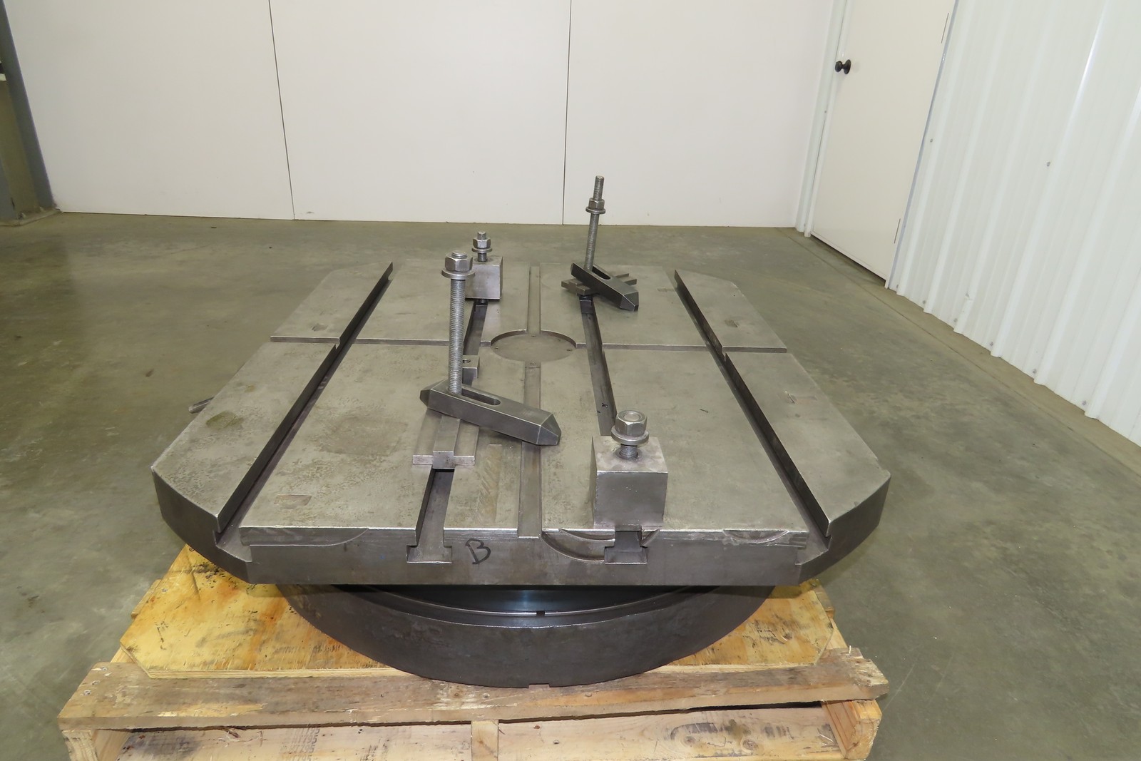 Cincinnati Gilbert Manual Rotary T-Slot Table with Air Lift 36"x 42"