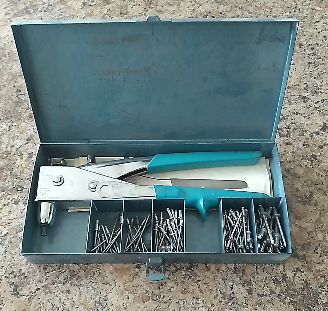 VINTAGE Star Blind Rivet Kit..excellent vintage condition