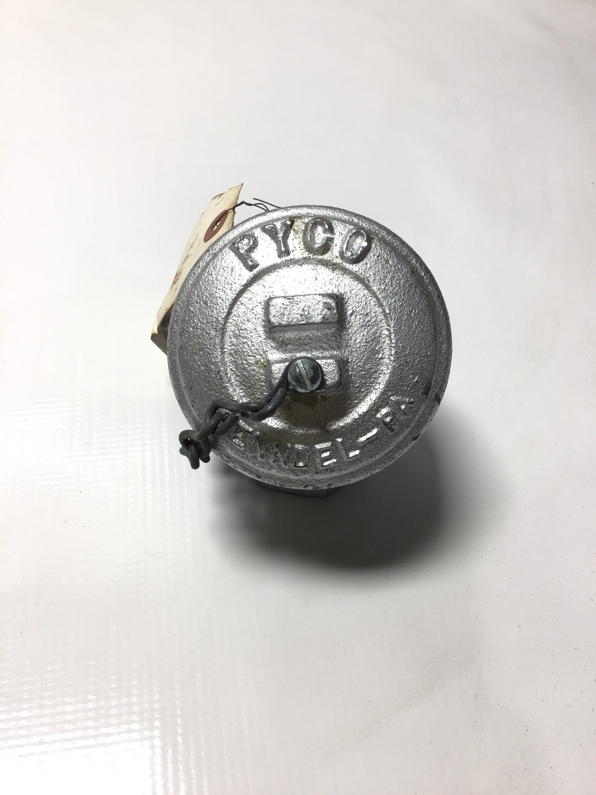 PYCO PennDel PA Metal Threaded Pipe Plug Cap w/ Chain