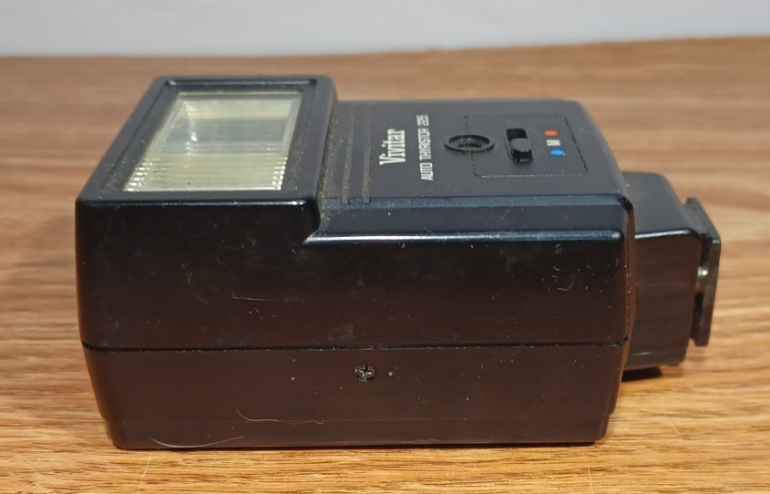 Vivitar Auto Thyristor 225 Vintage Electronic Camera Flash