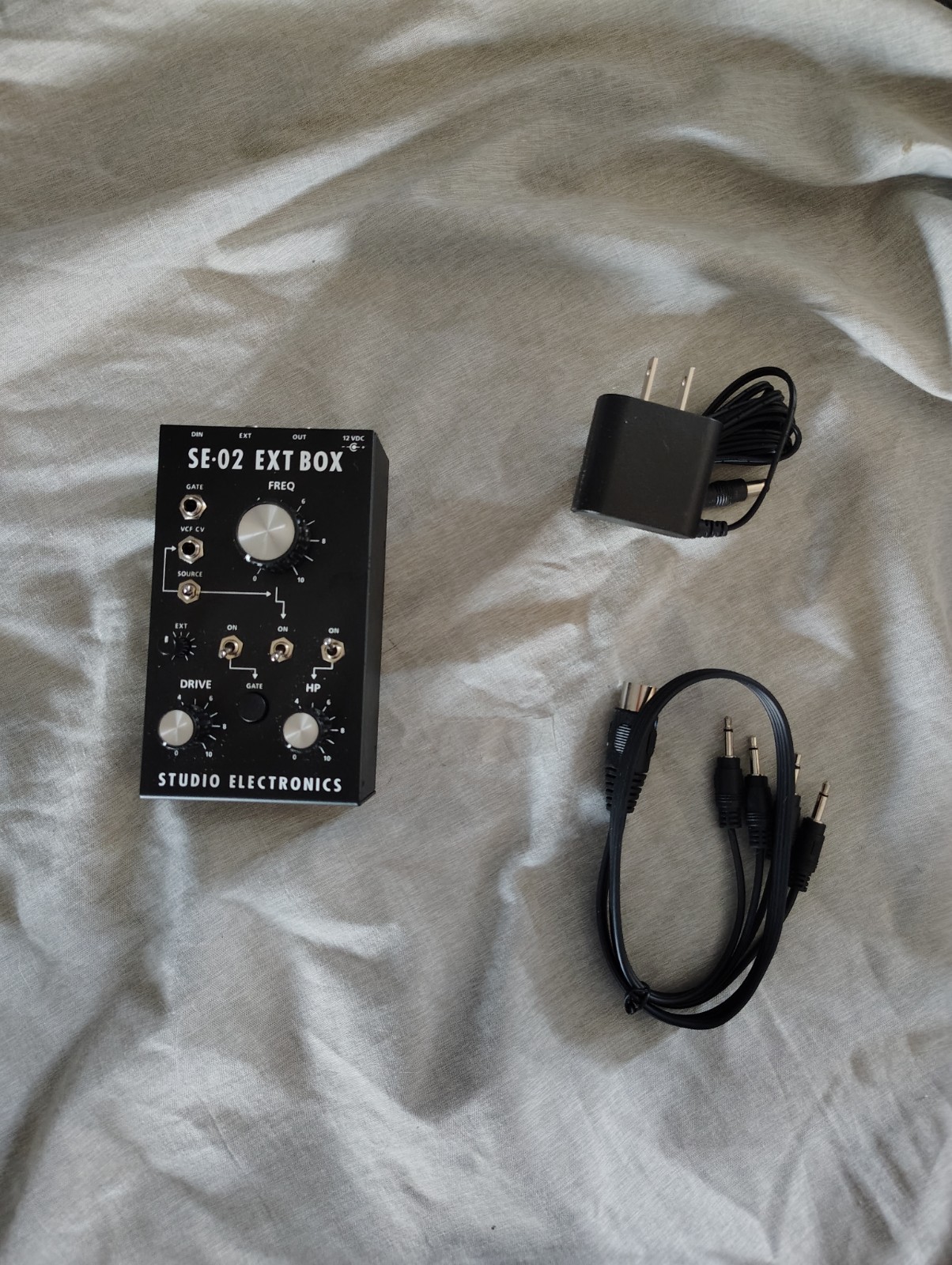Roland SE-02 EXT BOX Studio Electronics