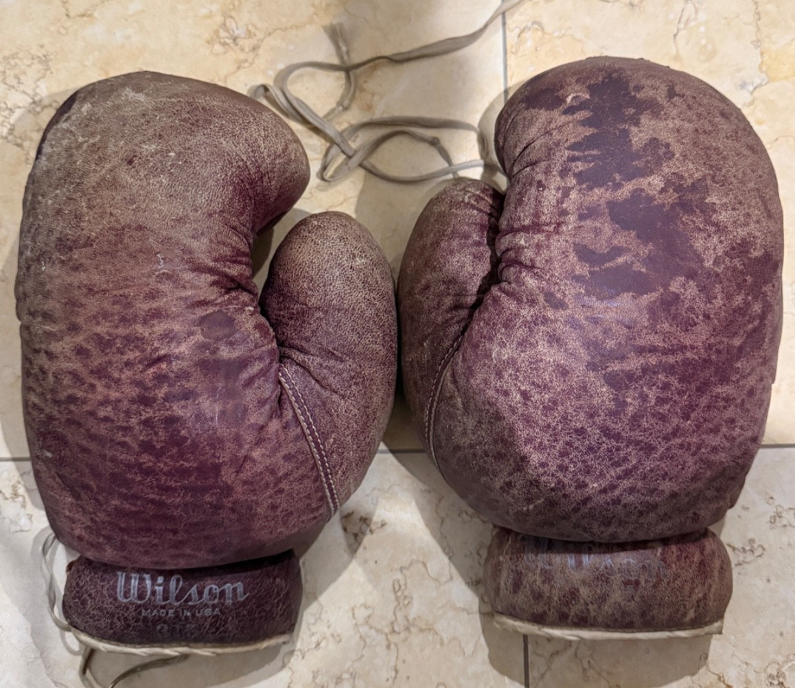 Wilson Model 315 Leather Boxing Gloves  Vintage See Pictures